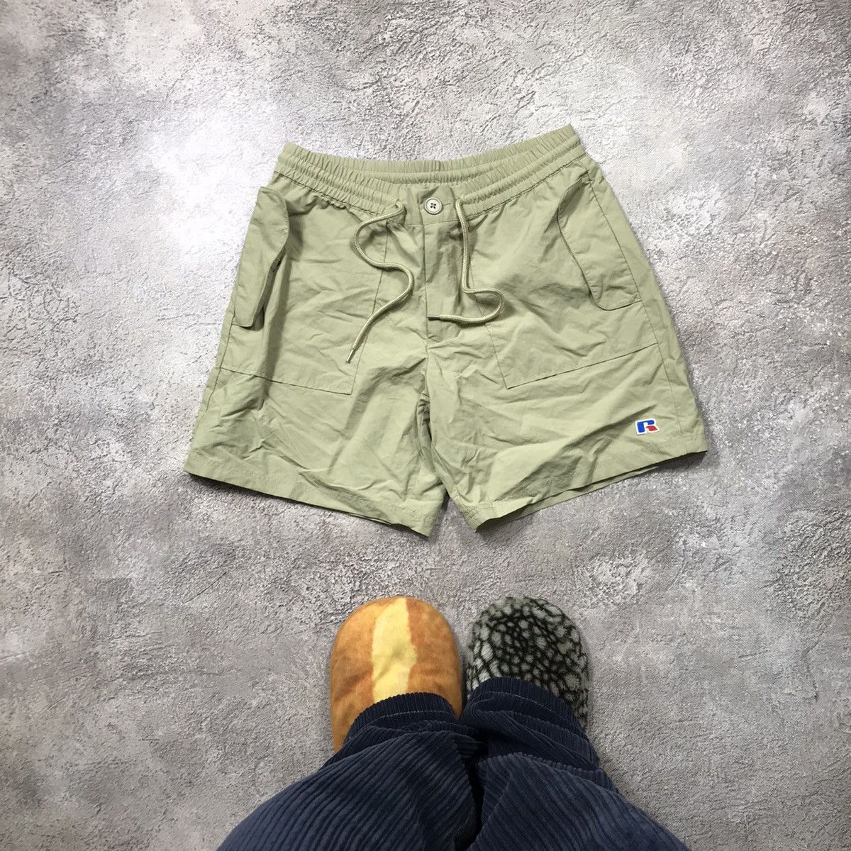 Vintage Vintage Russell Athletic Baggy Shorts Khaki Streetwear 90s 3 Size US 30 / EU 46 - 1 Thumbnail