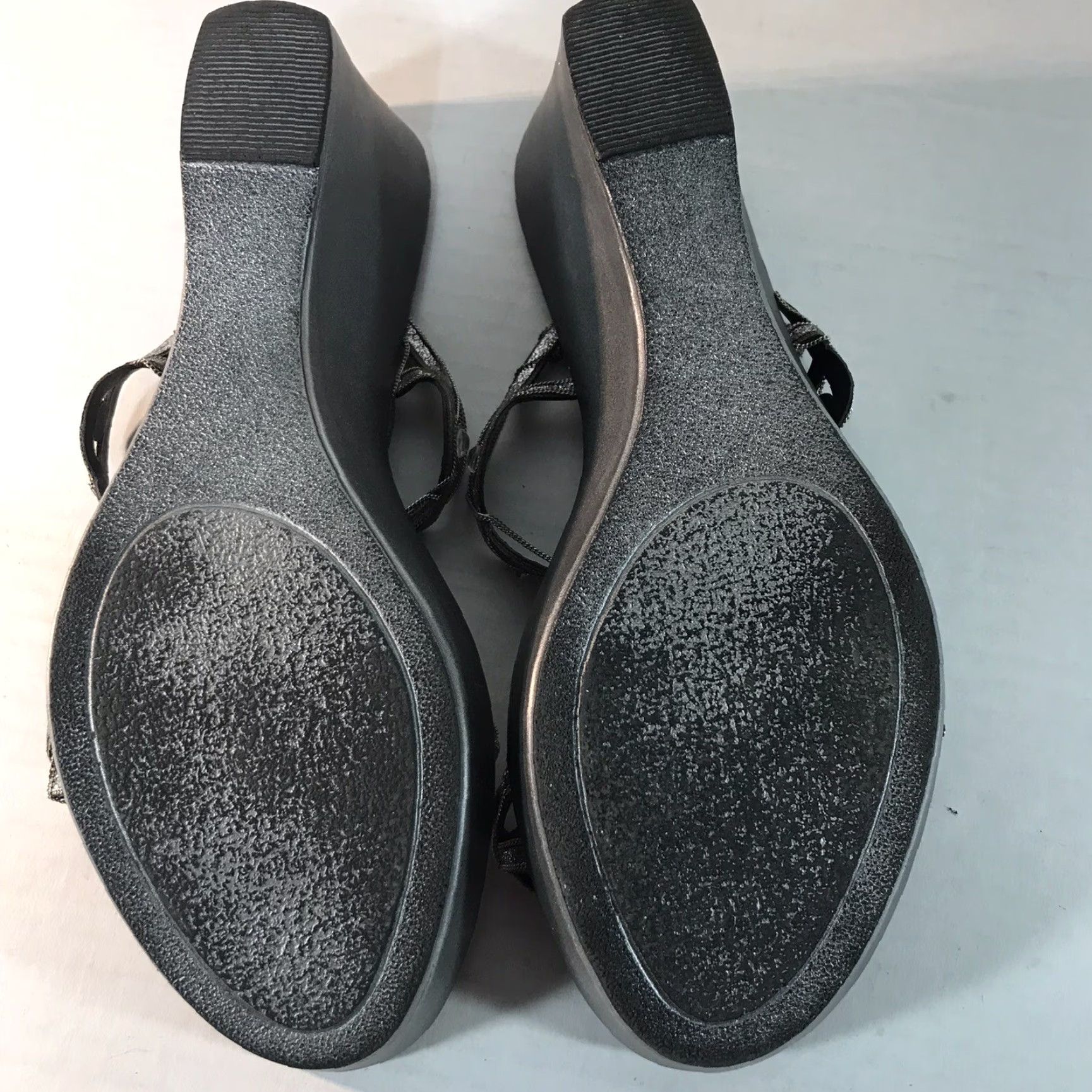 Vintage A. Gianetti Silver Wedge Slides Womens Size 7.5 Synthetic Dressy Sandal Italy Size US 7.5 / IT 37.5 - 6 Thumbnail