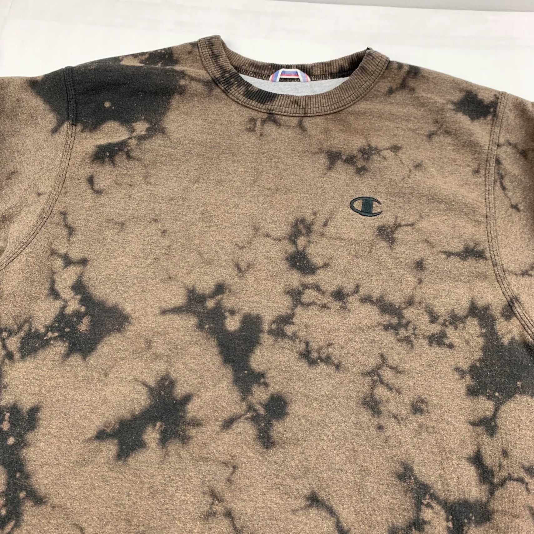 Champion VINTAGE Champion Sweatshirt Men Small Black Bleach Dyed Crewneck Pullover Y2K Grunge Size US S / EU 44-46 / 1 - 2 Thumbnail