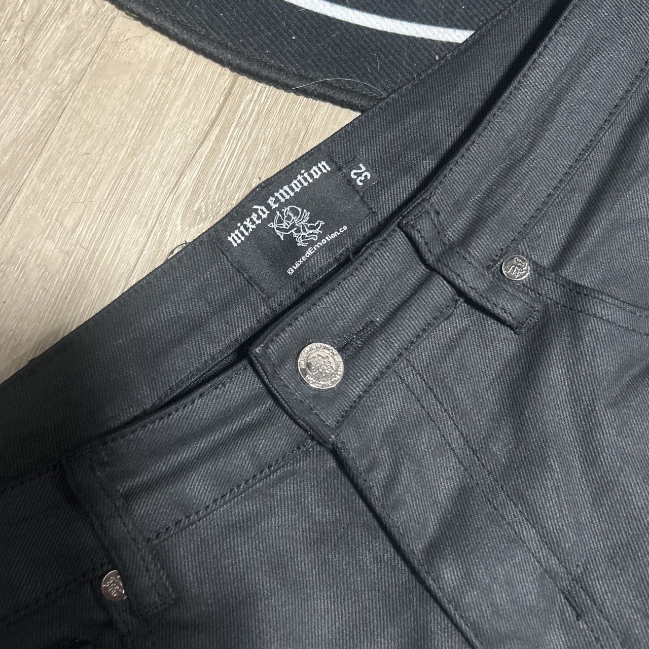 Other “Emotions” black waxed Denim Size US 32 / EU 48 - 5 Thumbnail
