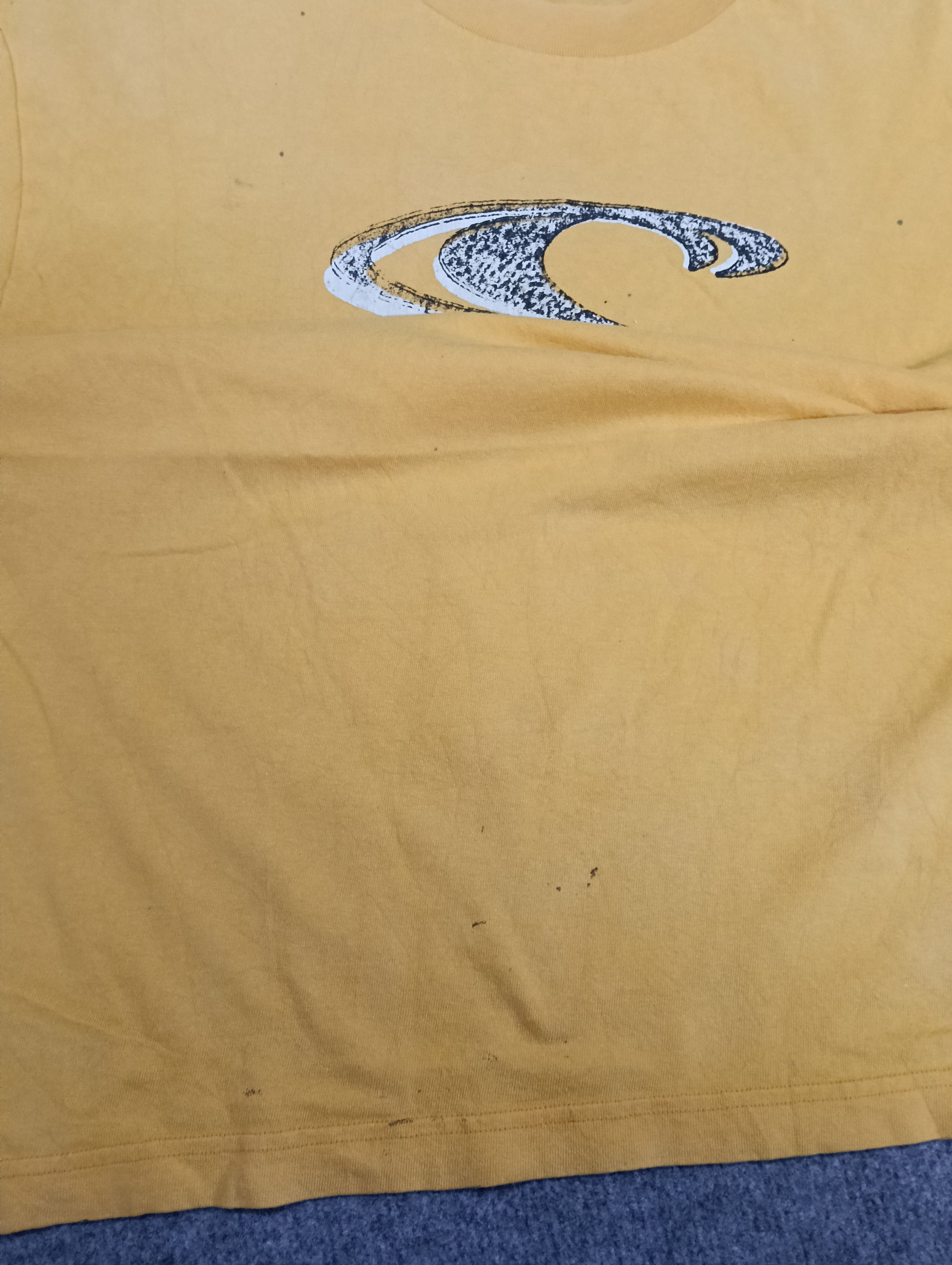 O'Neill Vintage O'Neil yellow Tshirt. Size US M / EU 48-50 / 2 - 3 Thumbnail