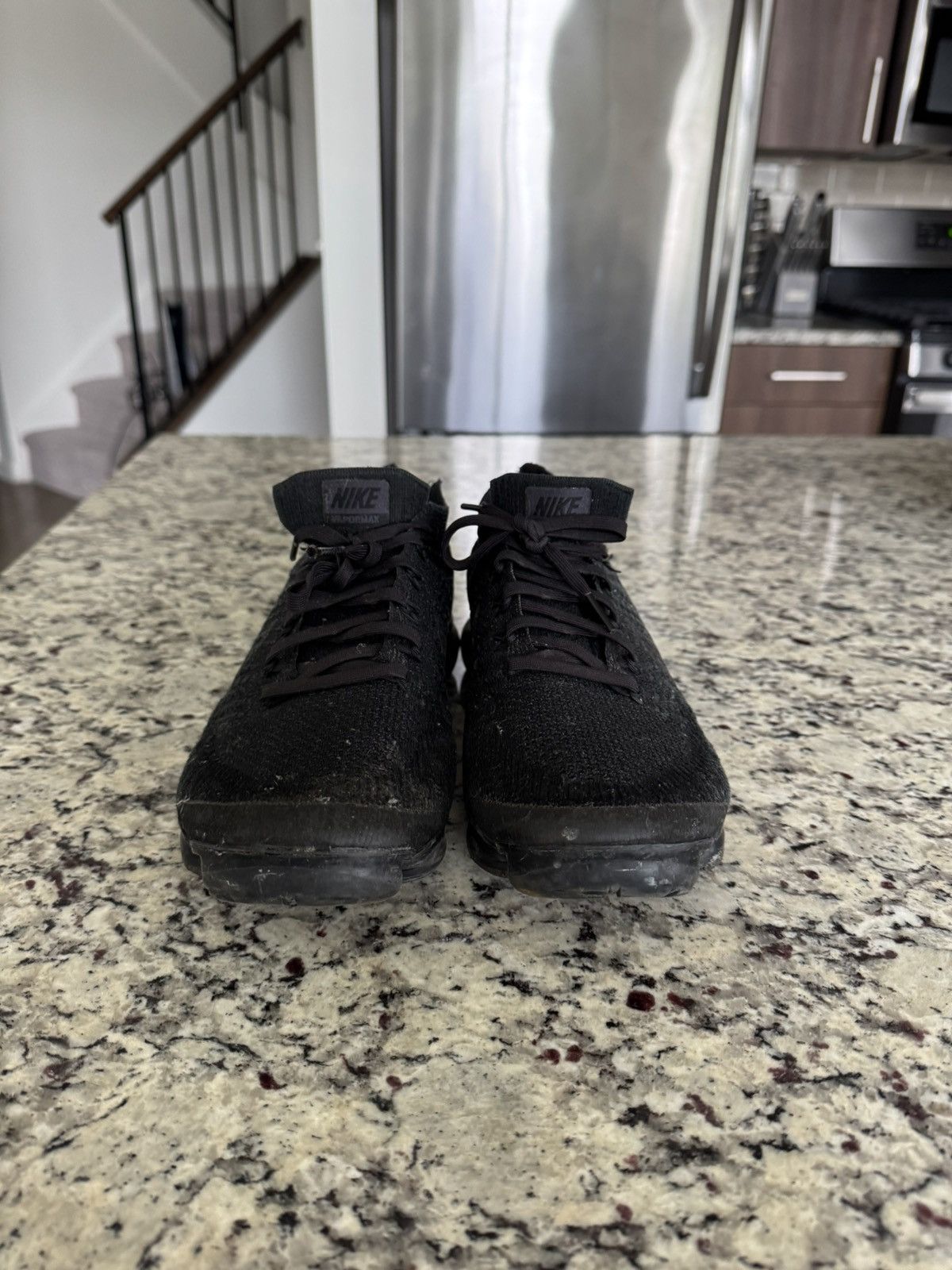 Nike Nike Air VaporMax “Triple Black 2.0” 2017 Size US 9.5 / EU 42-43 - 2 Thumbnail