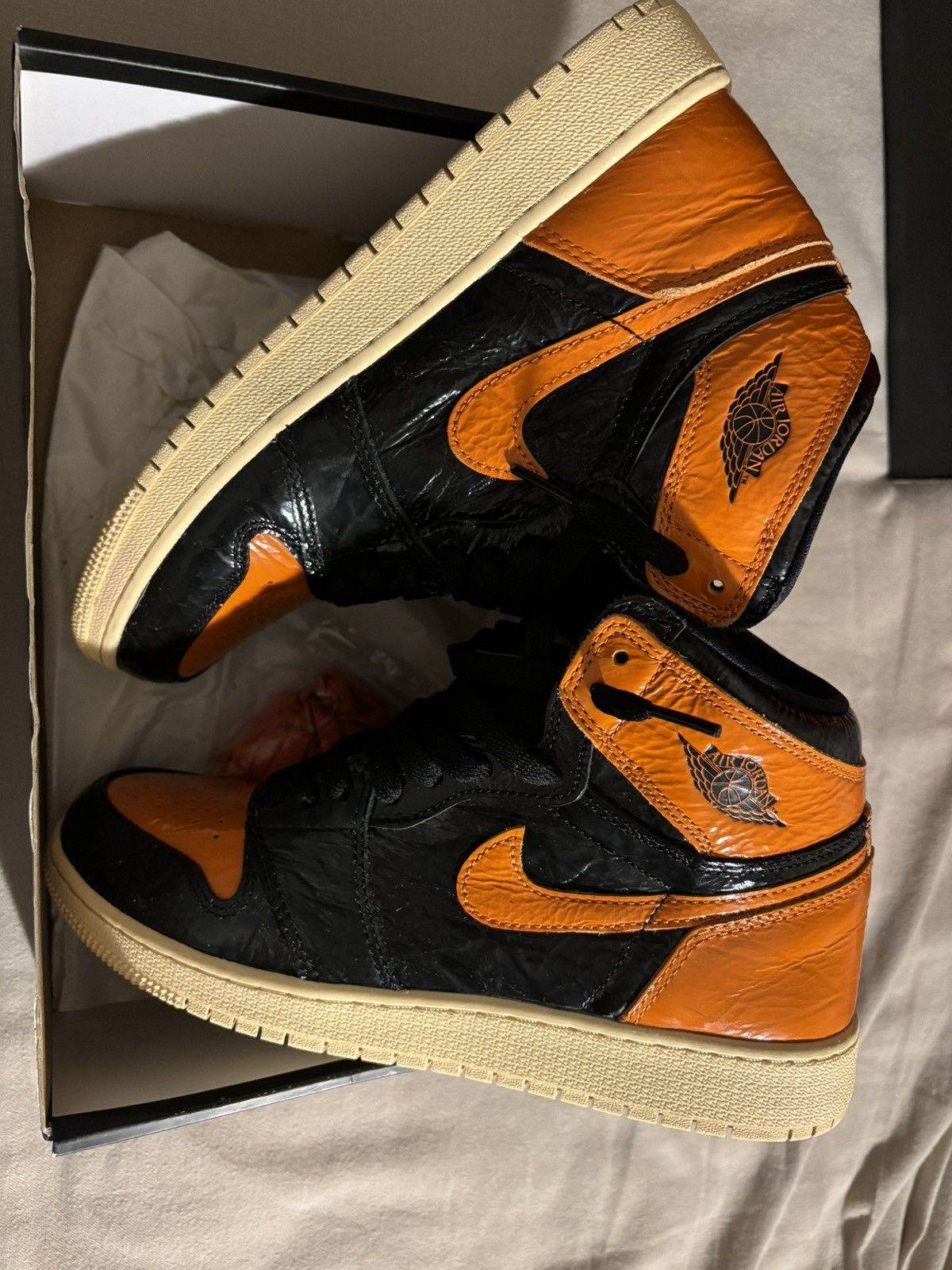 Jordan Brand × Nike Air Jordan 1 Retro High OG GS ‘Shattered Backboard 3.0’ Size US 7 / EU 40 - 3 Thumbnail