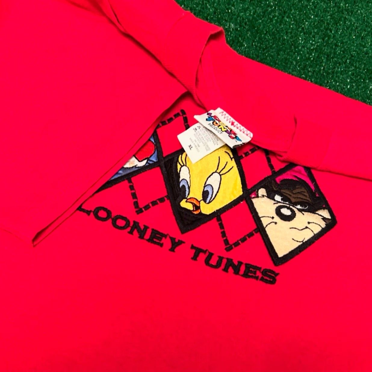Vintage VINTAGE Looney Tunes VTG Shirt XL Embroidered Taz Tweety 90s Cartoon Men Red Shirt Size US XL / EU 56 / 4 - 2 Thumbnail
