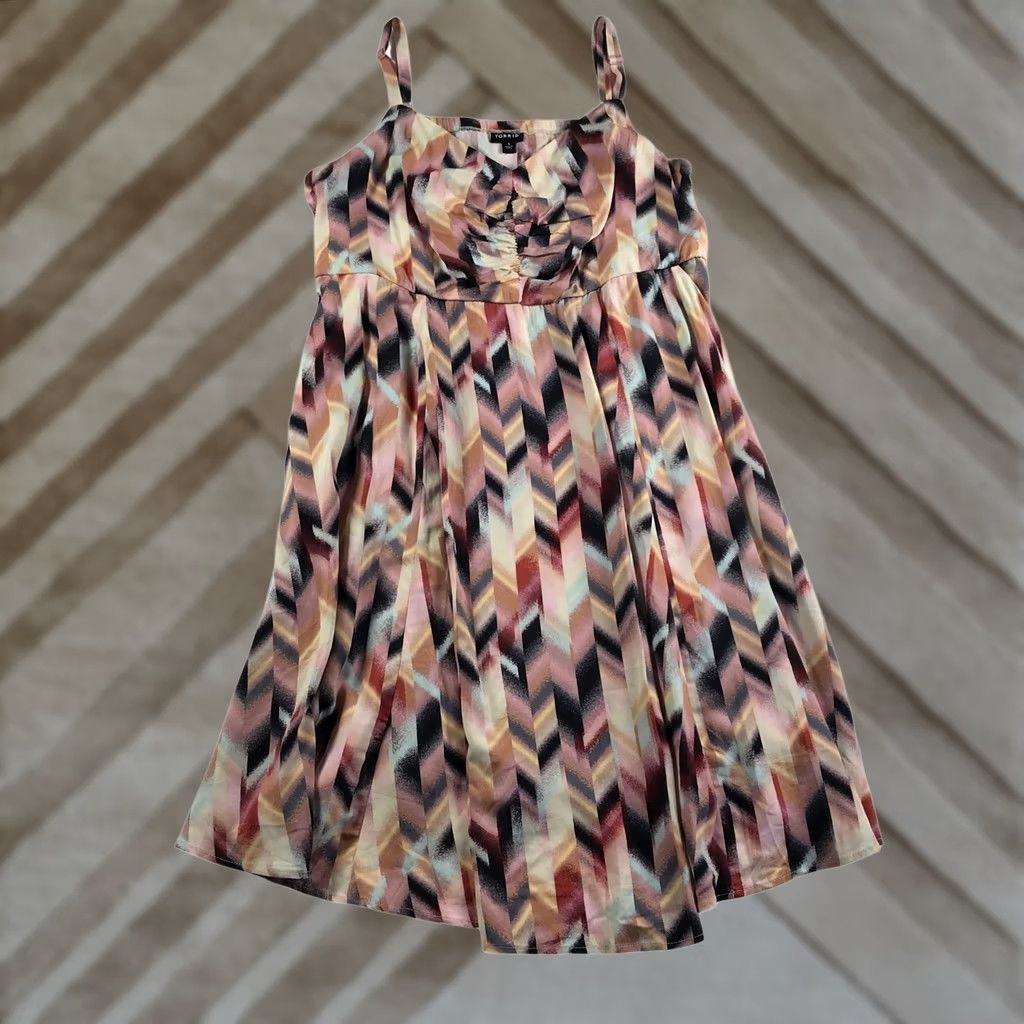 Torrid Torrid Plus Size 1 Multicolor Chevron Ruched Sweetheart Midi Dress Sleeveless Women Size XL / US 12-14 / IT 48-50 - 1 Thumbnail