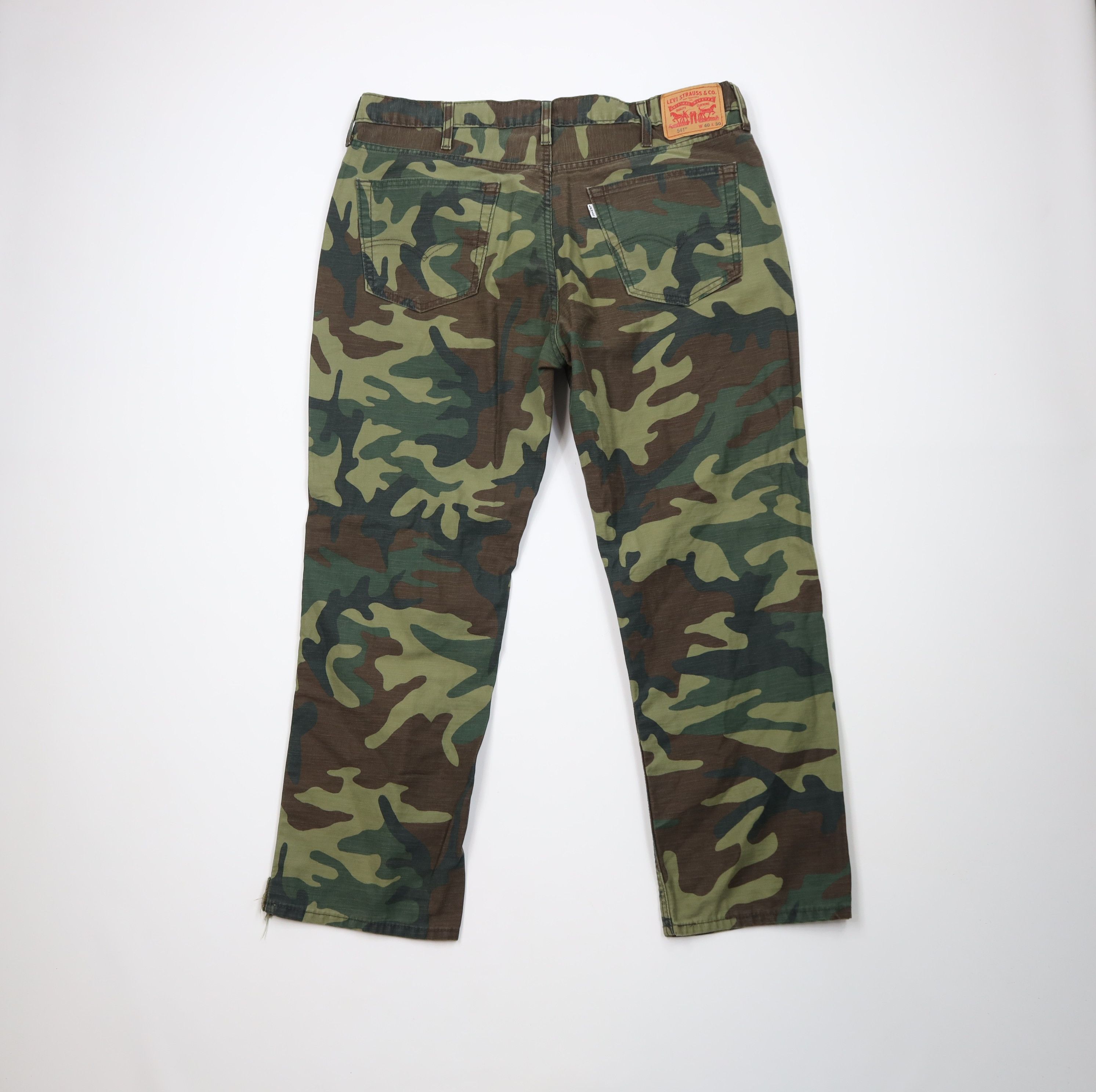 Levi's Vintage Y2K Levis 541 Fit Tapered Leg Camouflage Pants Size US 40 / EU 56 - 10 Thumbnail