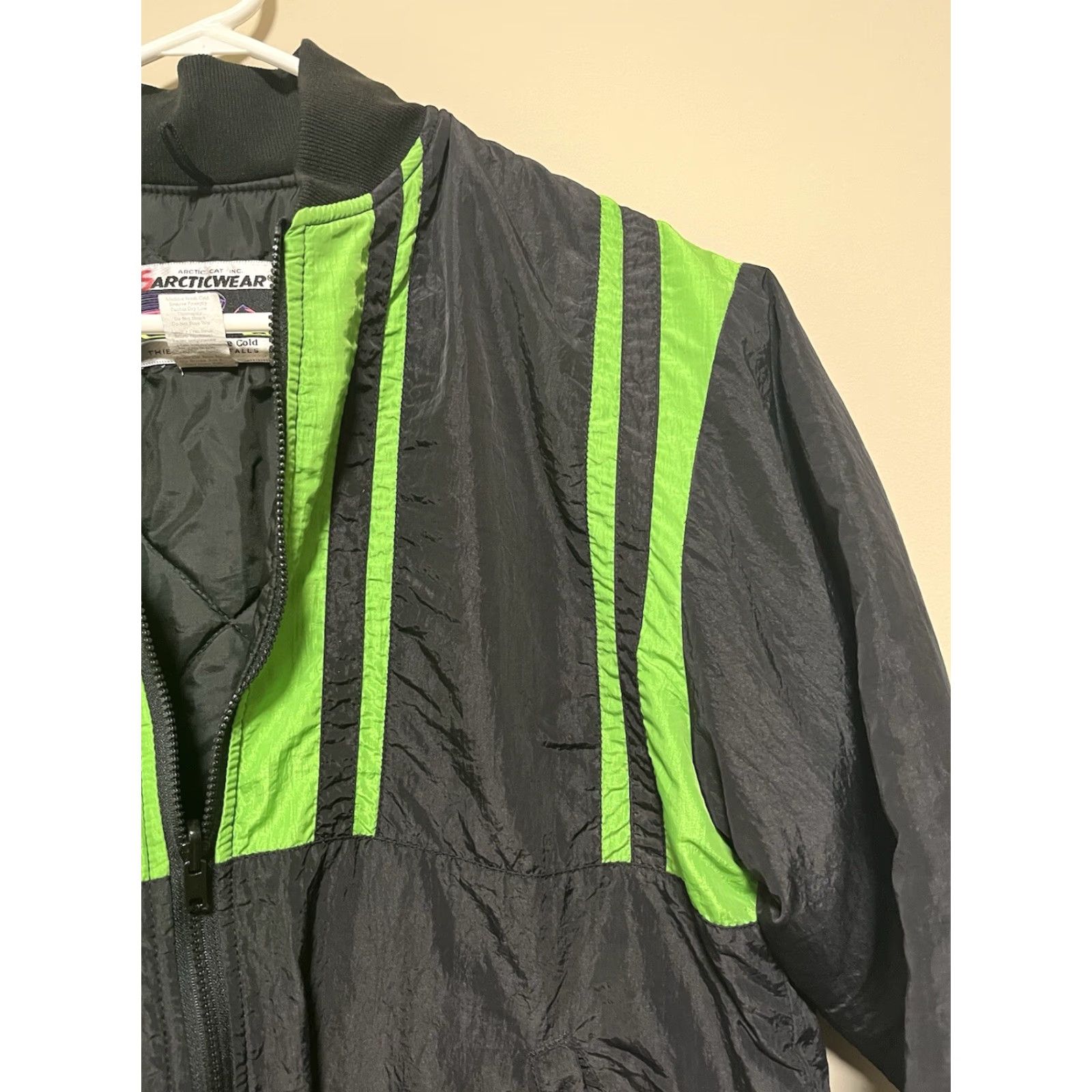 Vintage VINTAGE Arctic Cat Coat Womens M Black 90s USA Bomber Jacket Zip Full Zip Insulated Pockets Winter Fall Knit Nylon Silver Logo Embroidered Size M / US 6-8 / IT 42-44 - 5 Thumbnail
