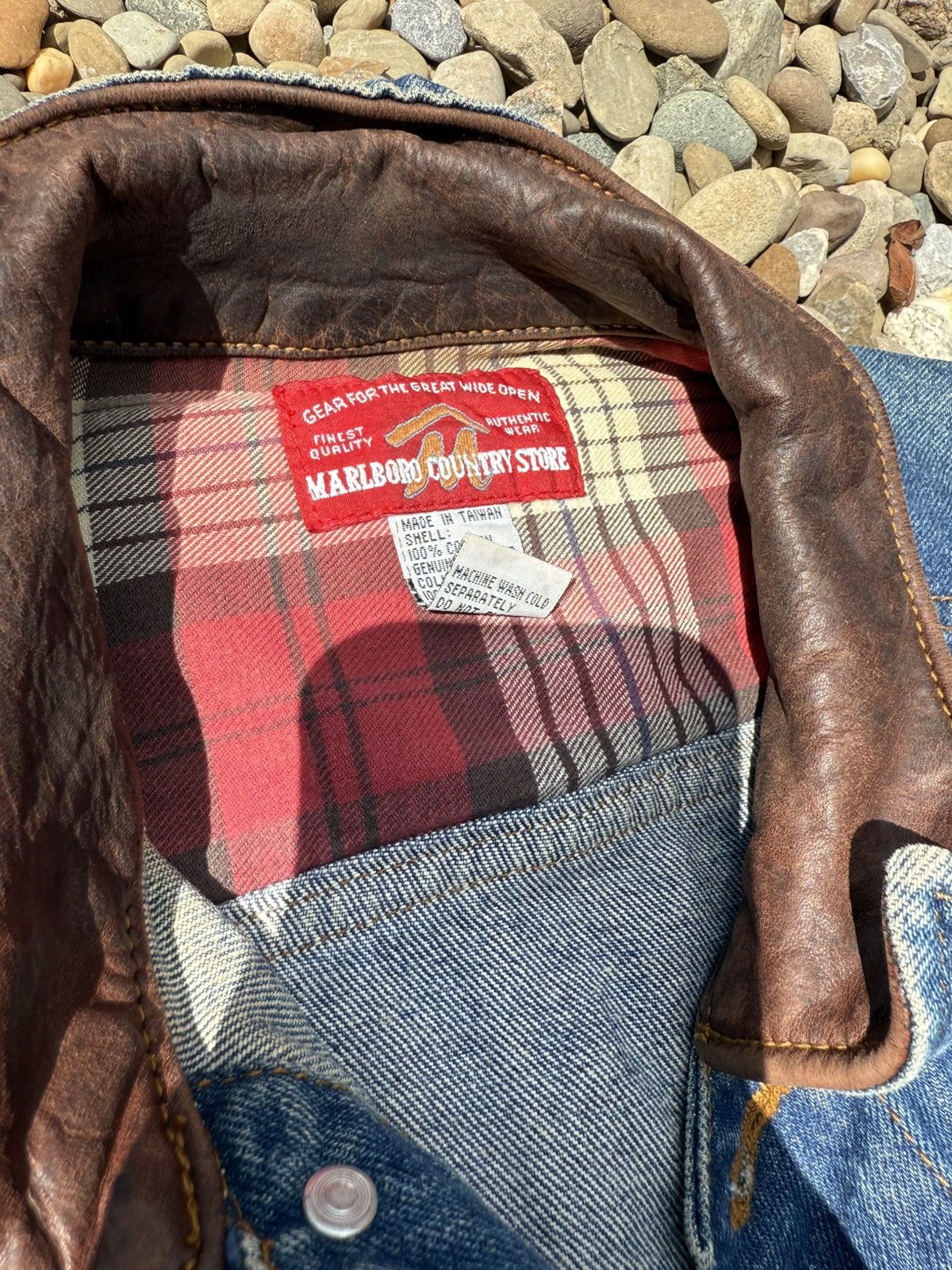Marlboro CRAZY VTG Marlboro Denim Jacket Size US XL / EU 56 / 4 - 3 Thumbnail