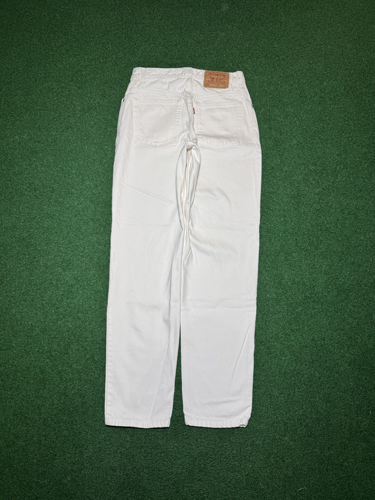 Levi's Vintage Clothing Vintage 90s Levi’s 550 Relaxed 10 30x32 White Denim Jeans Size 32" / US 10 / IT 46 - 1 Thumbnail