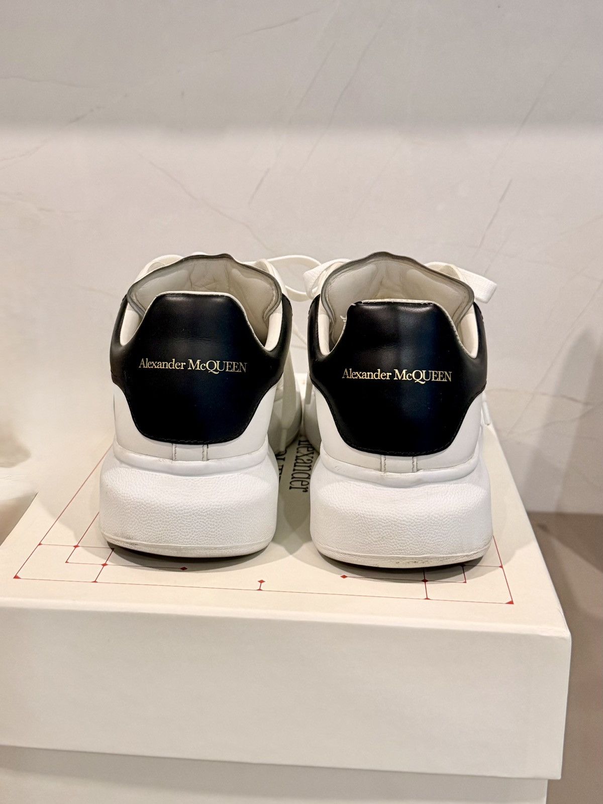 Alexander McQueen Alexander McQueen Larry Leather Sneakers Size US 8.5 / IT 38.5 - 2 Thumbnail