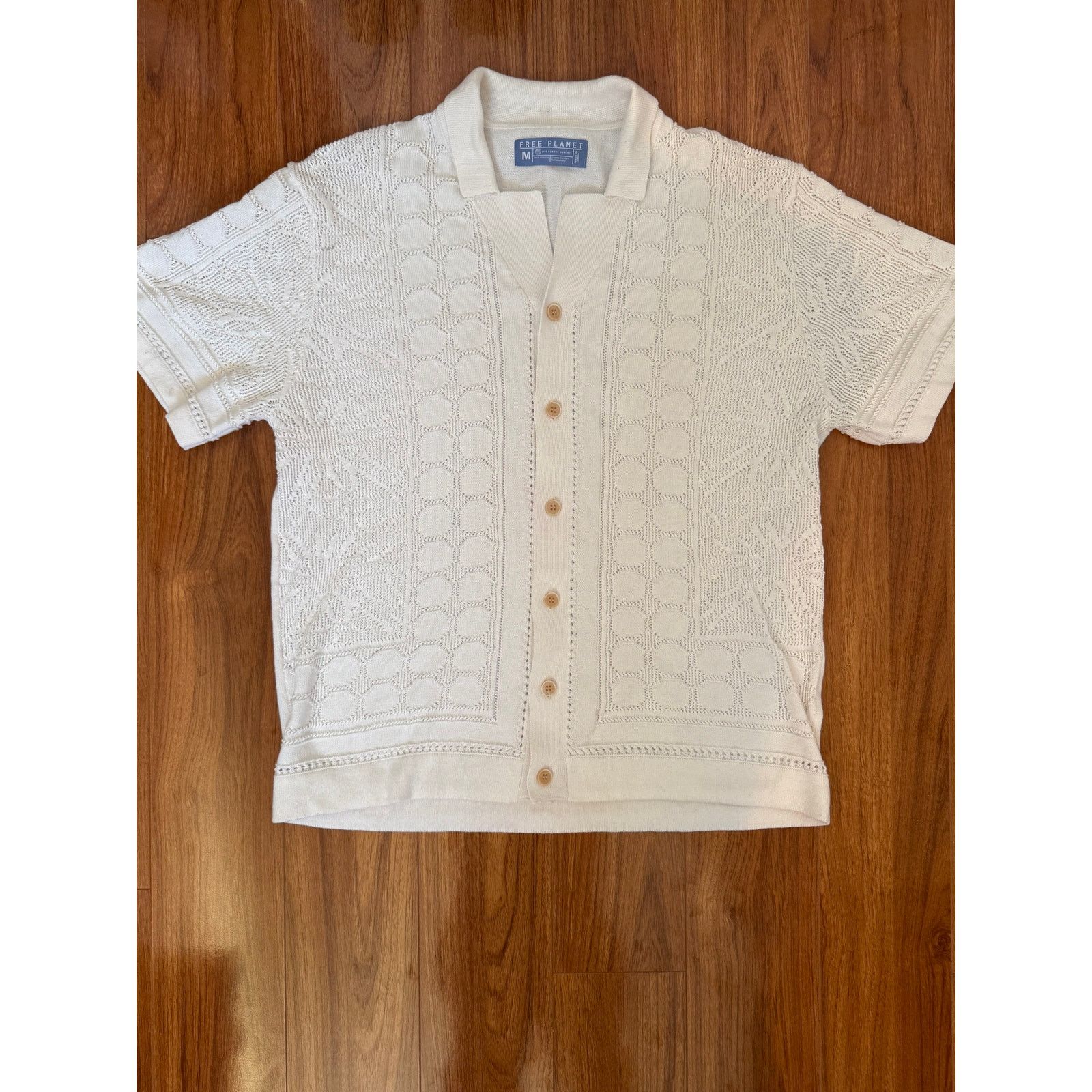 Free Planet free planet button up white with nice pattern size M Size US M / EU 48-50 / 2 - 1 Thumbnail