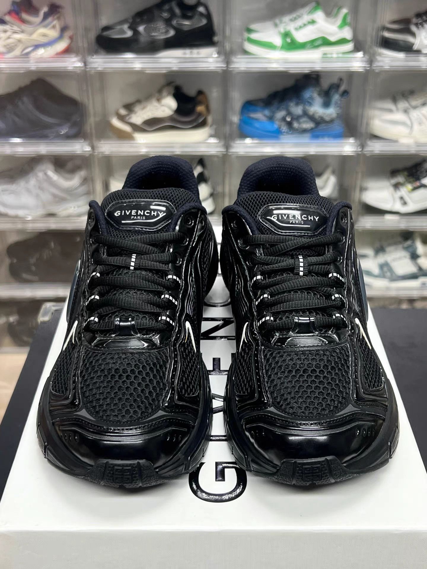 Givenchy Givenchy TK-MX Runner Mesh Black Low-Top Sneakers K15 Size US 7 / EU 40 - 2 Thumbnail