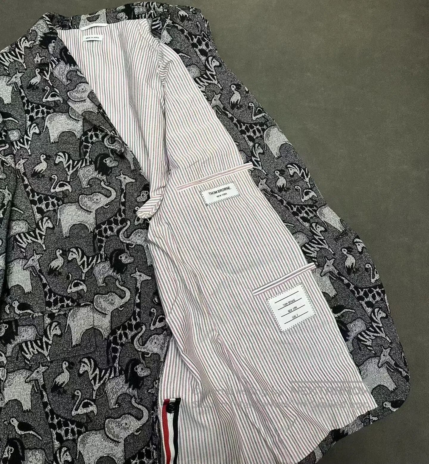 Thom Browne Thom Browne Animal Embroidery Blazer. Size US L / EU 52-54 / 3 - 4 Thumbnail