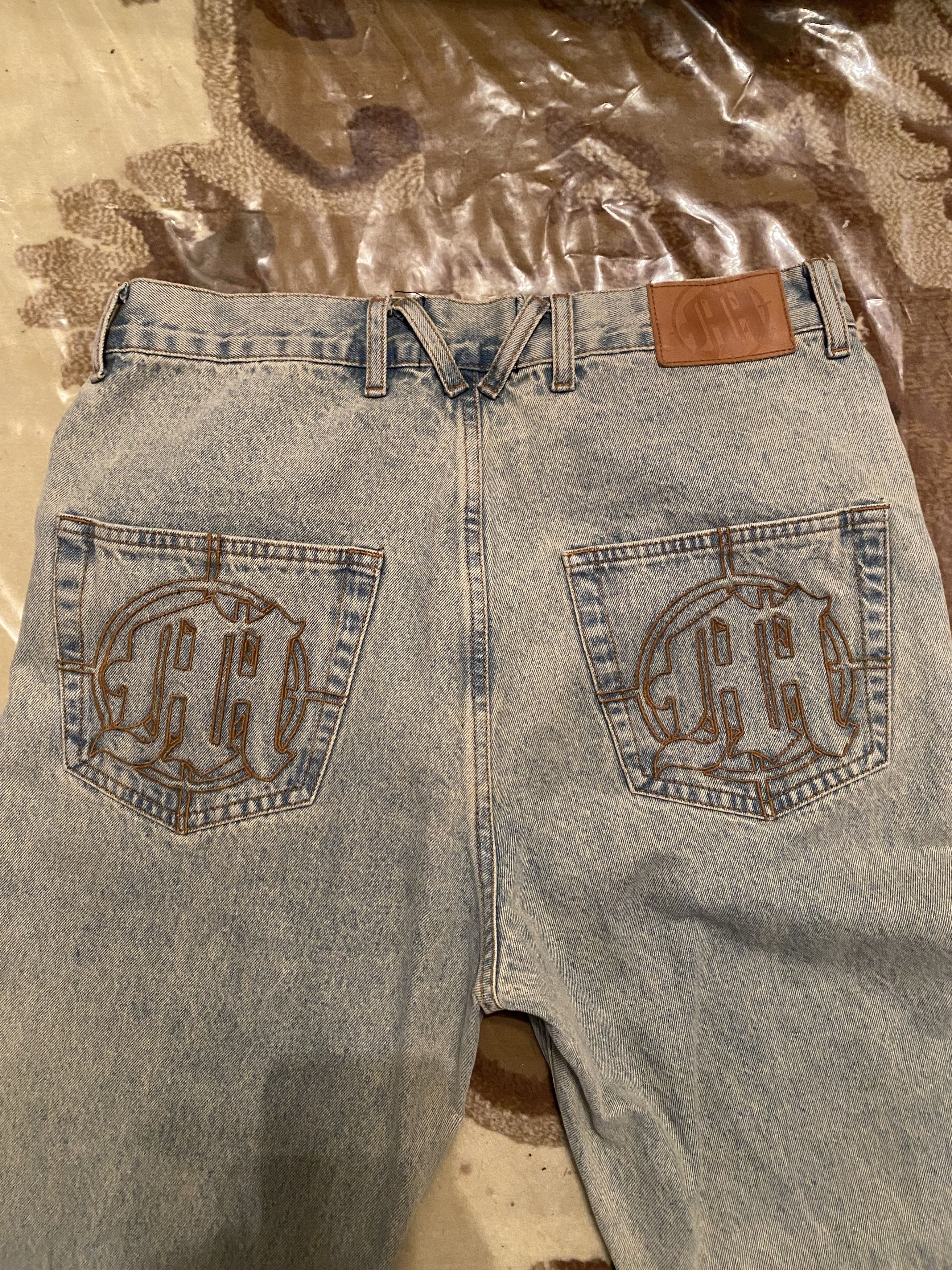 Menace MENACE LA DISTRESSED STENCIL DENIM PANTS Size US 32 / EU 48 - 4 Thumbnail