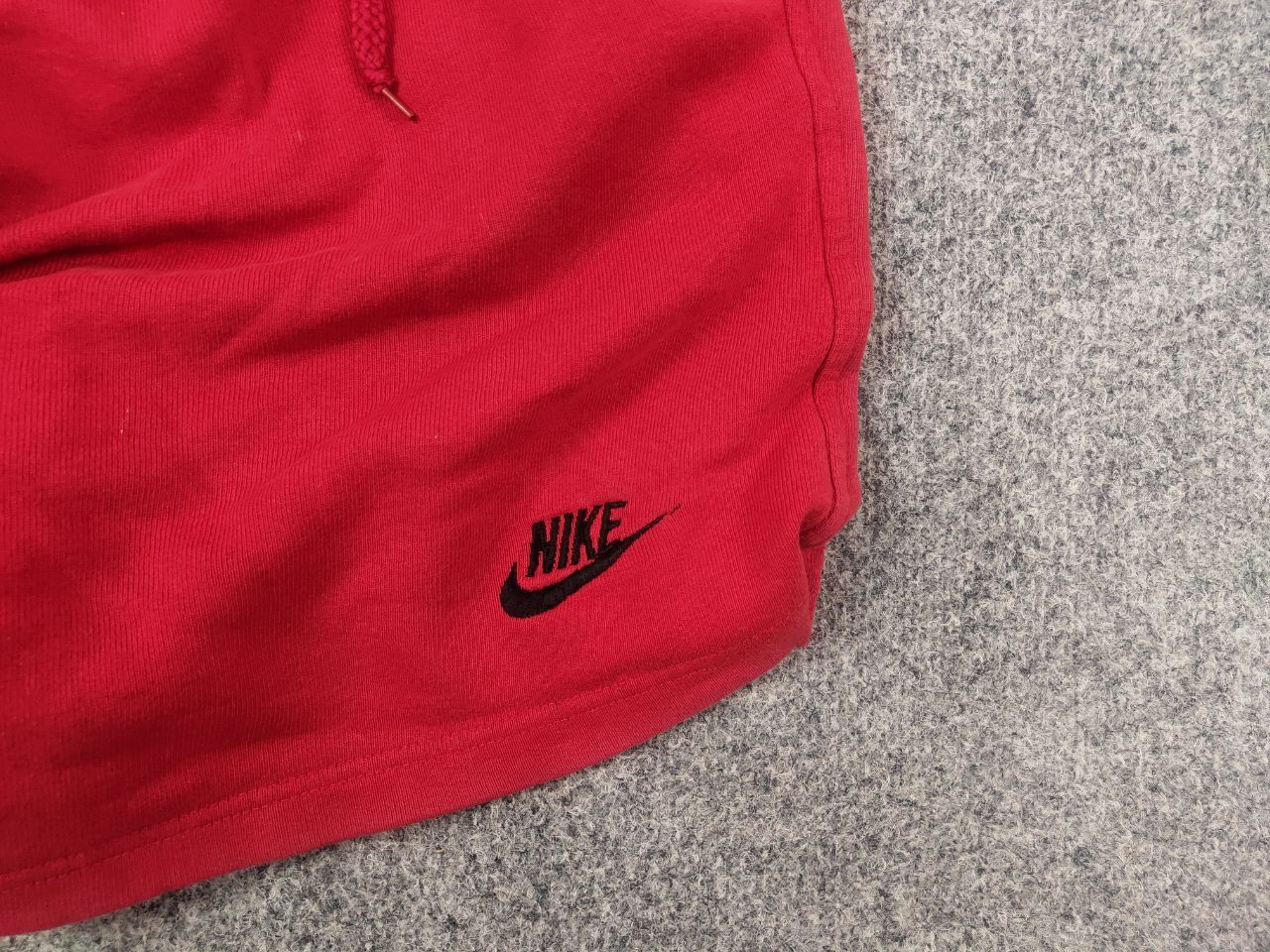 Nike Vintage 80's Nike Swoosh Logo Red Cotton Casual Shorts USA Size US 34 / EU 50 - 4 Thumbnail
