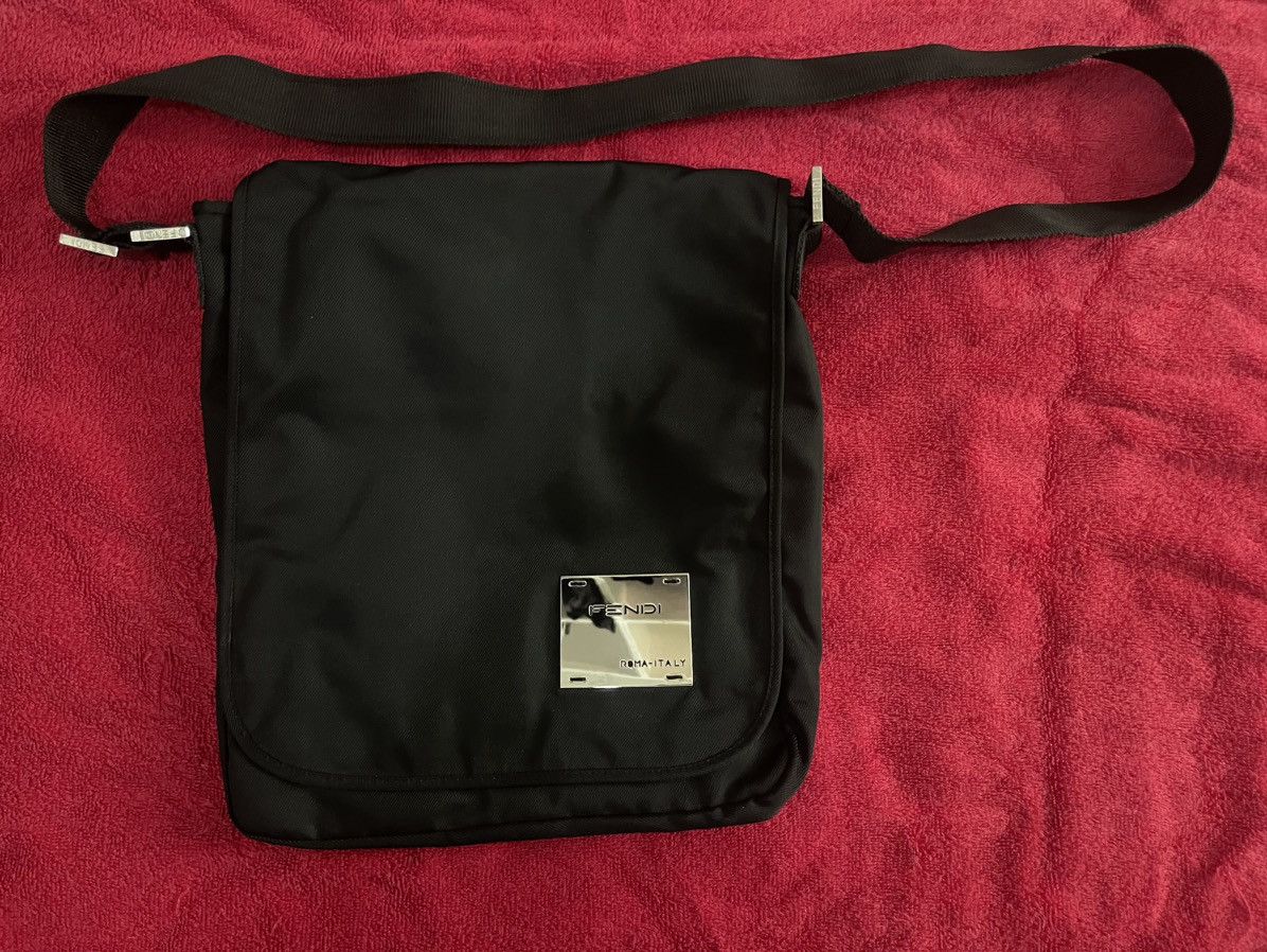 Fendi × Y's for Men Fendi Messenger Flap Bag metal plaque Size ONE SIZE - 1 Thumbnail