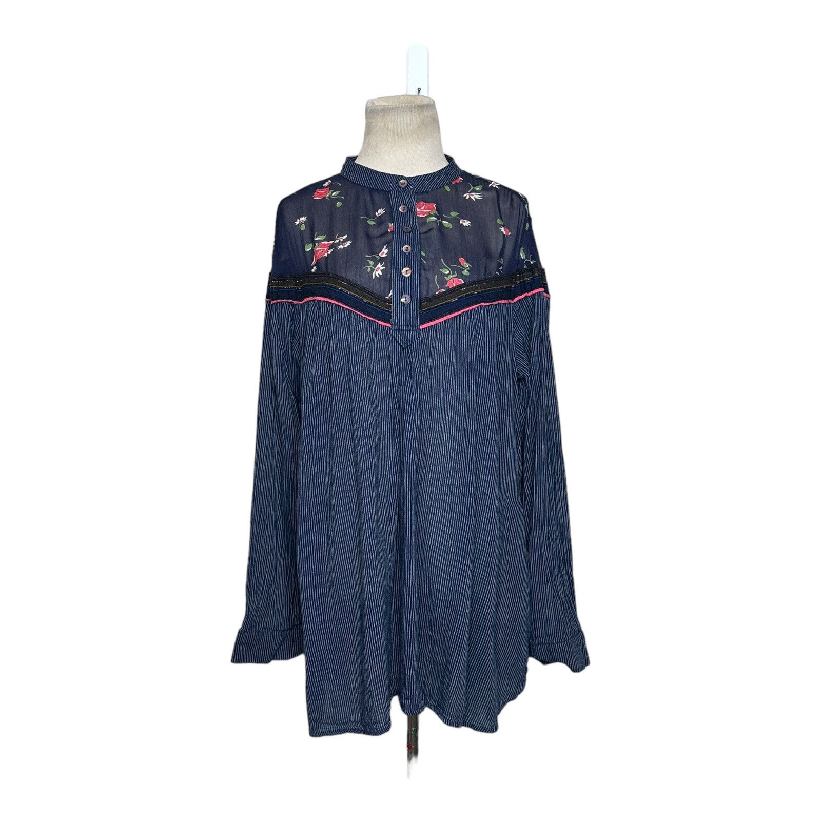 Free People Free People Blue Hearts and Colors Tunic Blouse size M Size M / US 6-8 / IT 42-44 - 13 Thumbnail