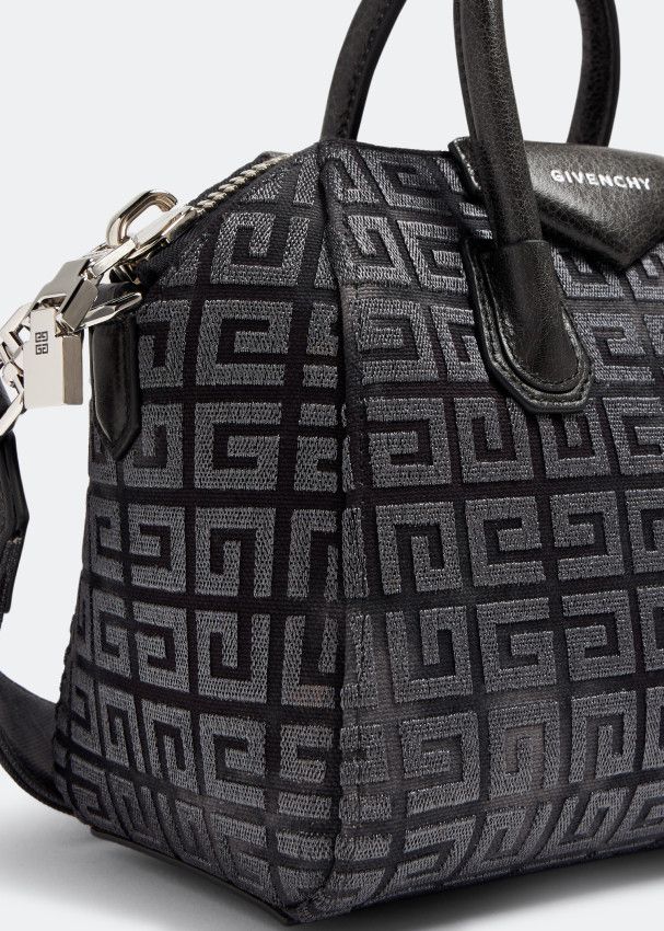 Givenchy o1srvl11e1124 Size: OS/ Antigona Mini Bag in Black Size ONE SIZE - 3 Thumbnail