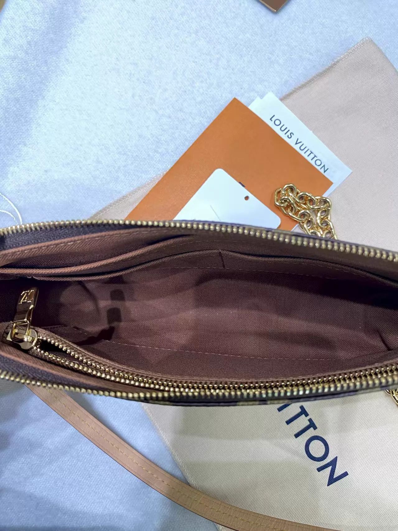 Louis Vuitton LV Monogram Shoulder/Armpit Bag 22x4x13 Mint Chip $900 Size ONE SIZE - 9 Thumbnail