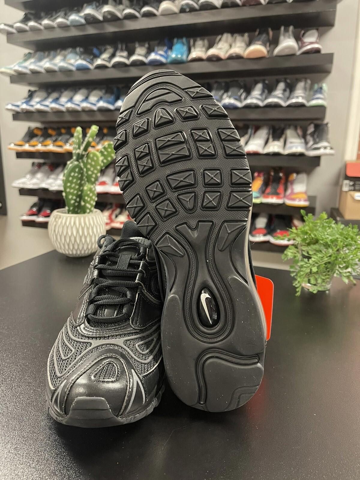Nike Size 9 - Nike Air Max 98 TL SP x Supreme Black Brand New! Size US 9 / EU 42 - 9 Thumbnail
