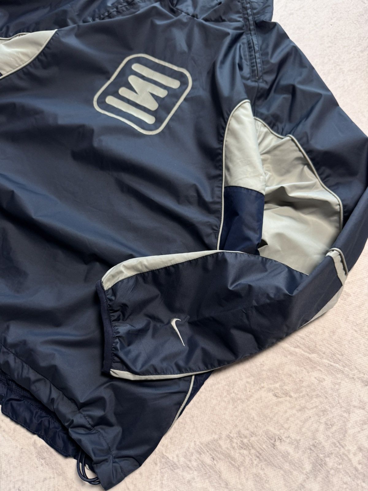 Nike 00s Nike Vintage Shox Nylon Big Logo Oversize Drill Jacket Size US M / EU 48-50 / 2 - 5 Thumbnail