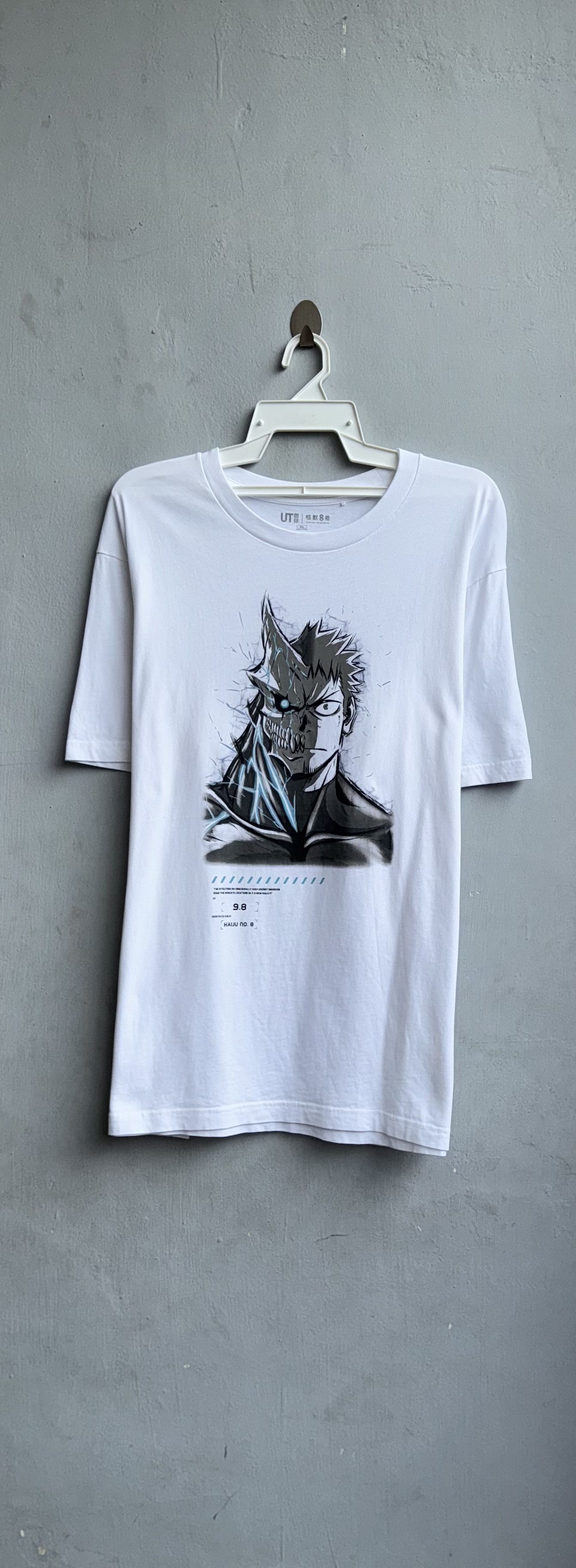 Anime × Uniqlo KAIJU No. EIGHT Uniqlo T-shirt Size US XL / EU 56 / 4 - 1 Thumbnail