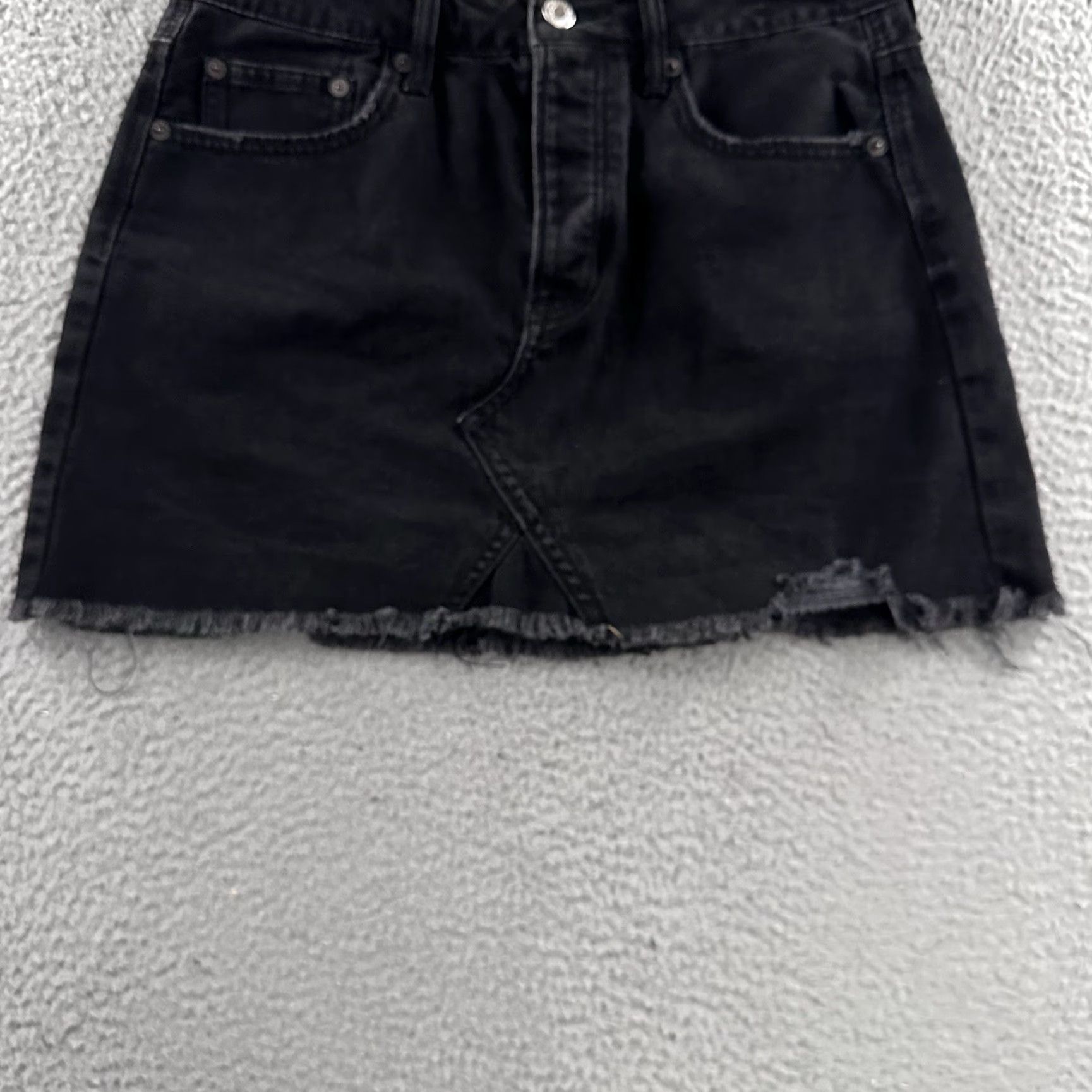 American Eagle Outfitters American Eagle Skirt Black Size 6 Mini Denim Stretch Cotton Blend Womens Size 28" / US 6 / IT 42 - 4 Thumbnail