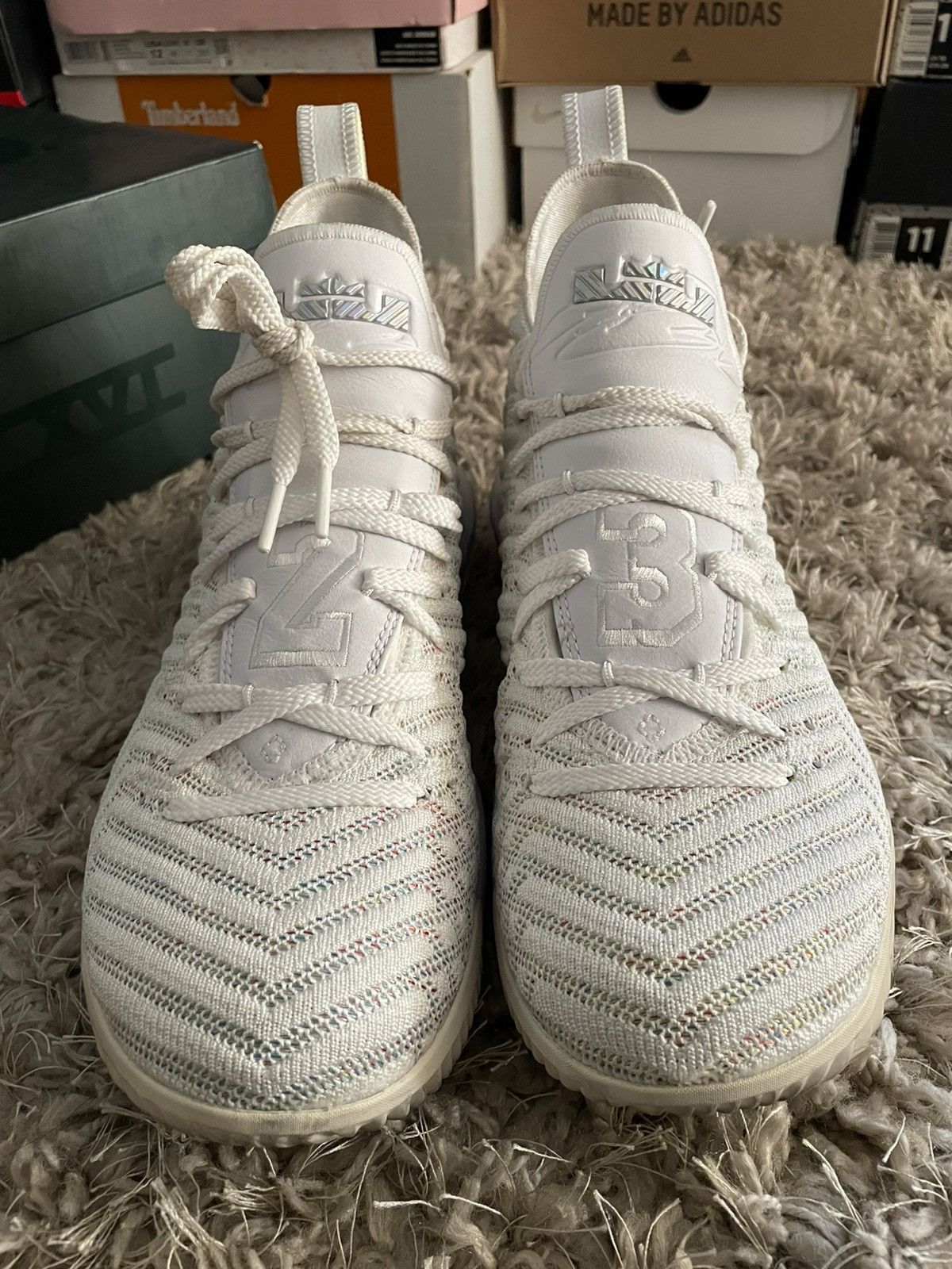 Nike Nike LeBron 16 Buzz Light Year Size US 9 / EU 42 - 4 Thumbnail