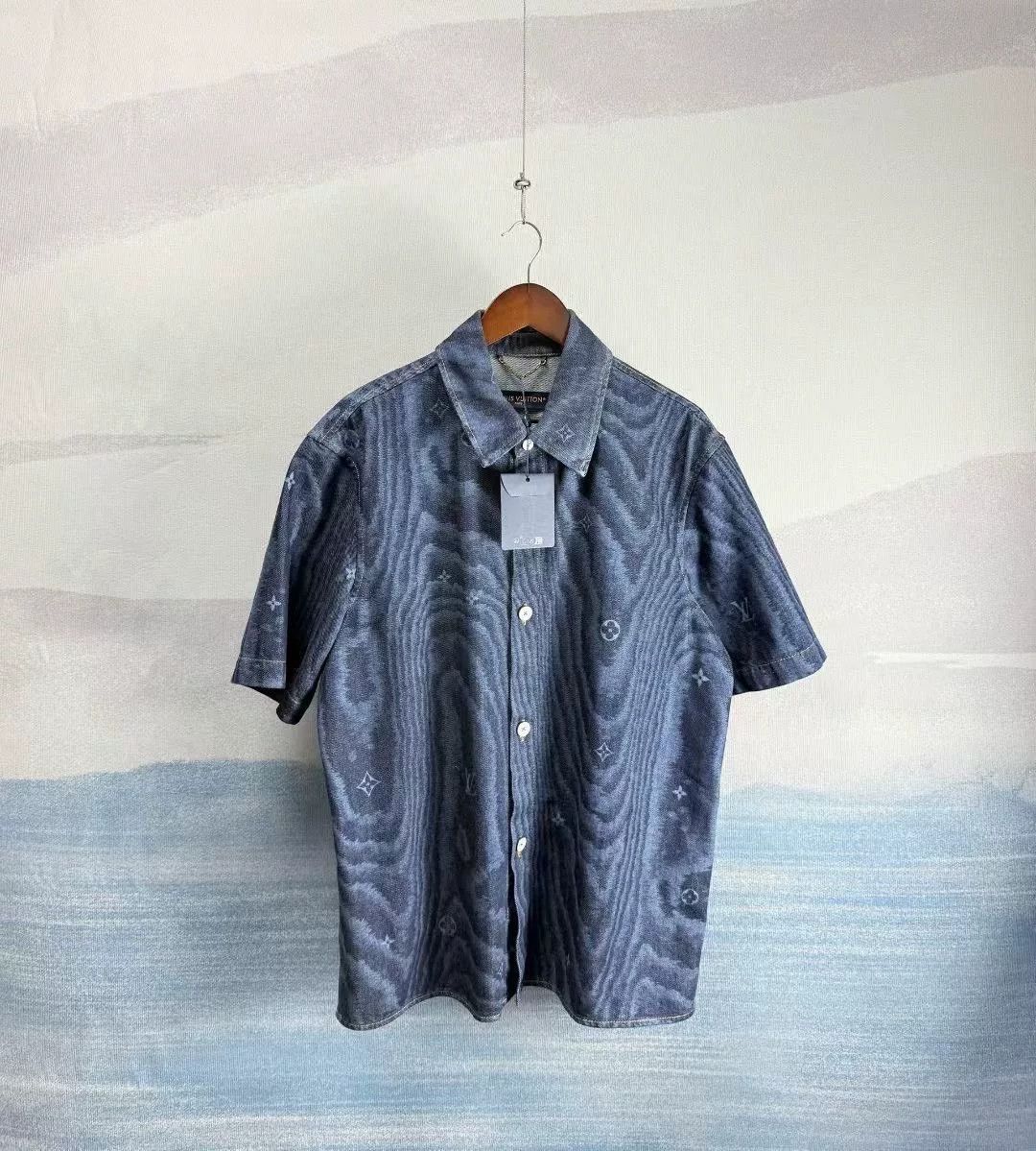Louis Vuitton Louis Vuitton Blue Water Ripple Denim Shirt Size US XL / EU 56 / 4 - 1 Thumbnail