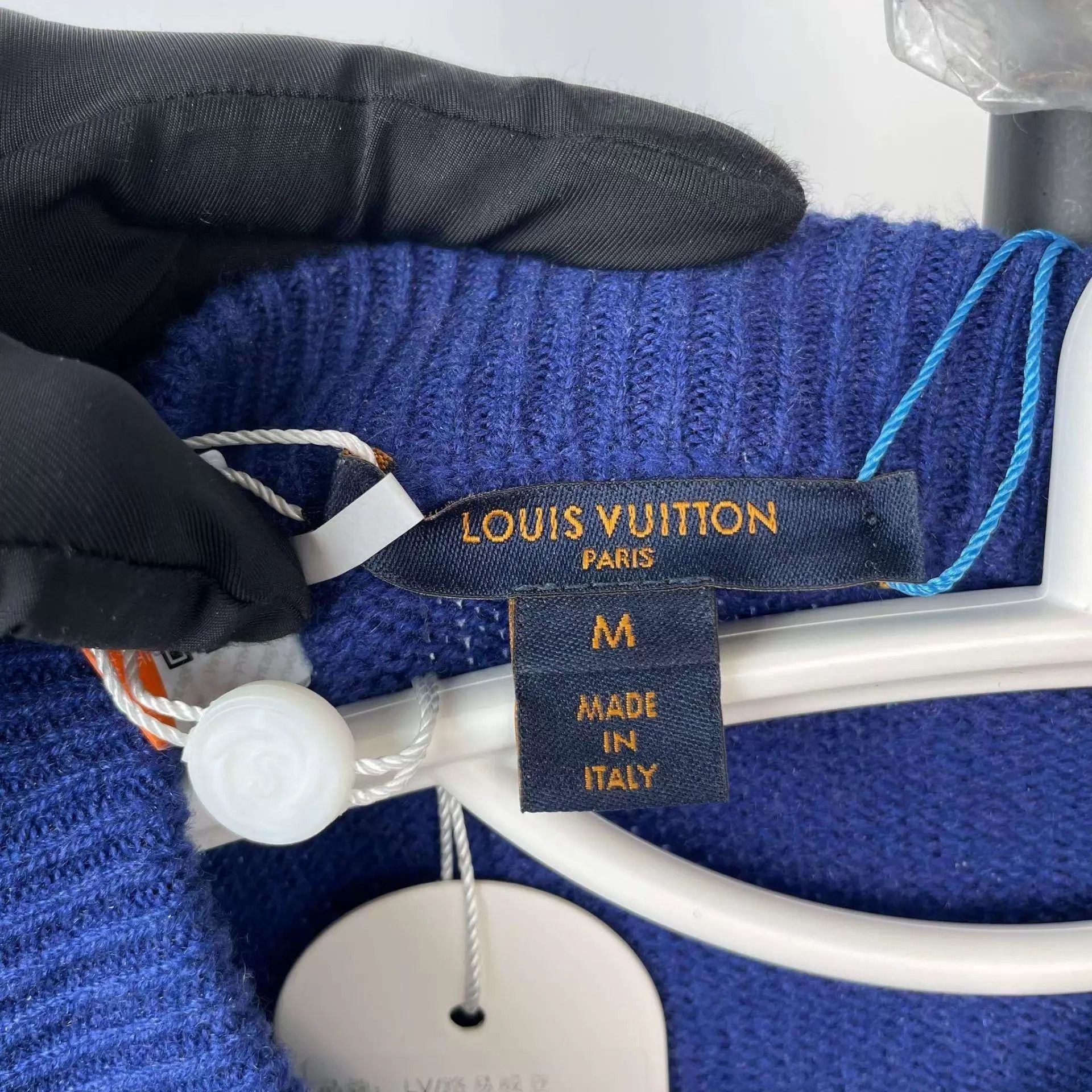Louis Vuitton LV blue knit sweater M Size M / US 6-8 / IT 42-44 - 3 Thumbnail