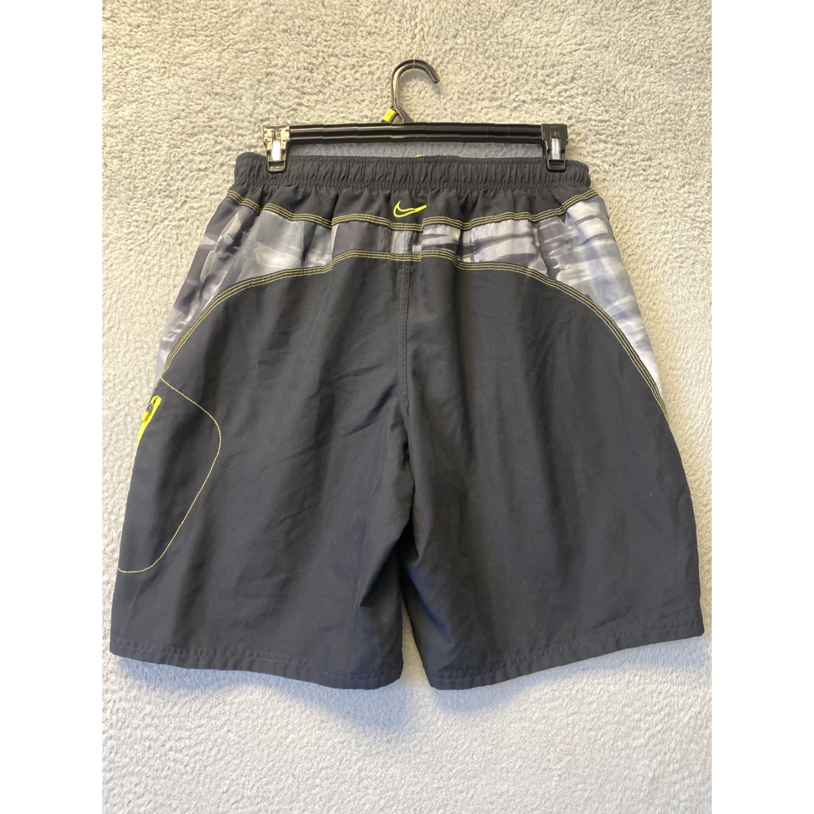 Nike Nike Men's Swim Shorts Size L Board Shorts Neon Black Drawstring Lined Swimsuit Size US 33 - 7 Thumbnail
