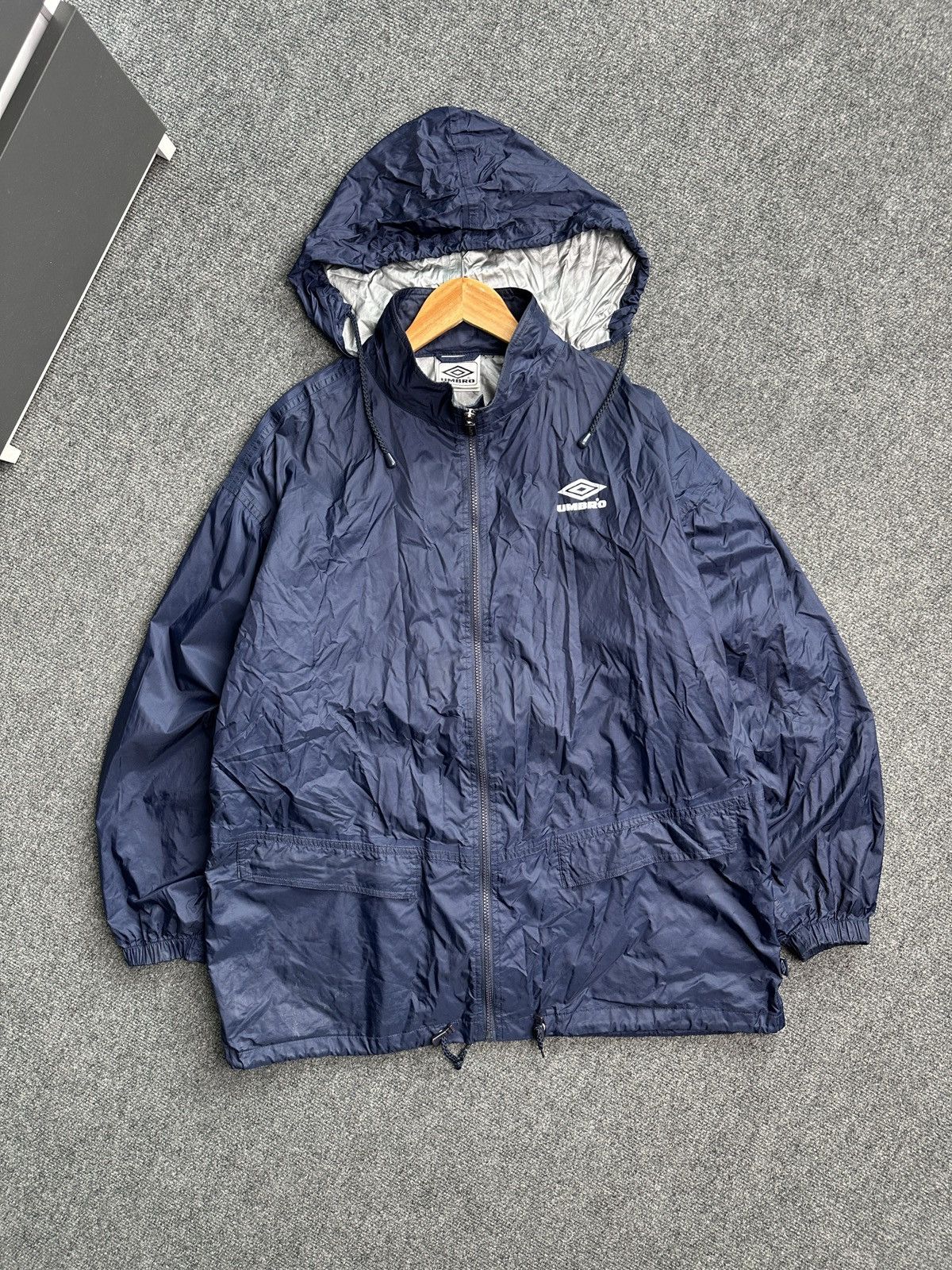 Umbro Vintage UMBRO Big Logo Soccer Navy Jacket Men’s size M Size US M / EU 48-50 / 2 - 1 Thumbnail