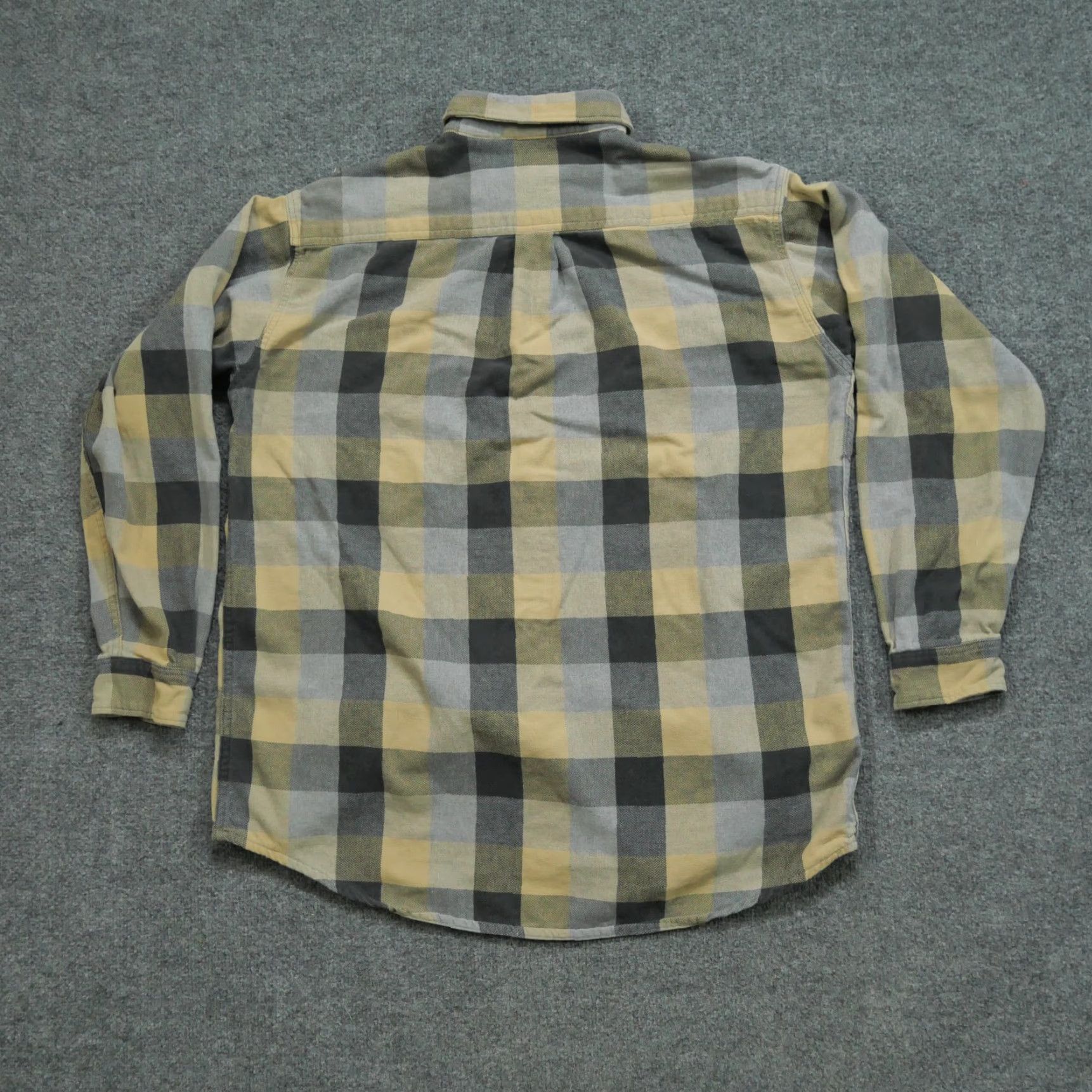 Vintage VINTAGE St. John's Bay Button-Up Shirt Plaid LT Large Tall Mens Yellow Gray Long Sleeve Grunge 90s Workwear Casual Pockets Size US L / EU 52-54 / 3 - 7 Thumbnail