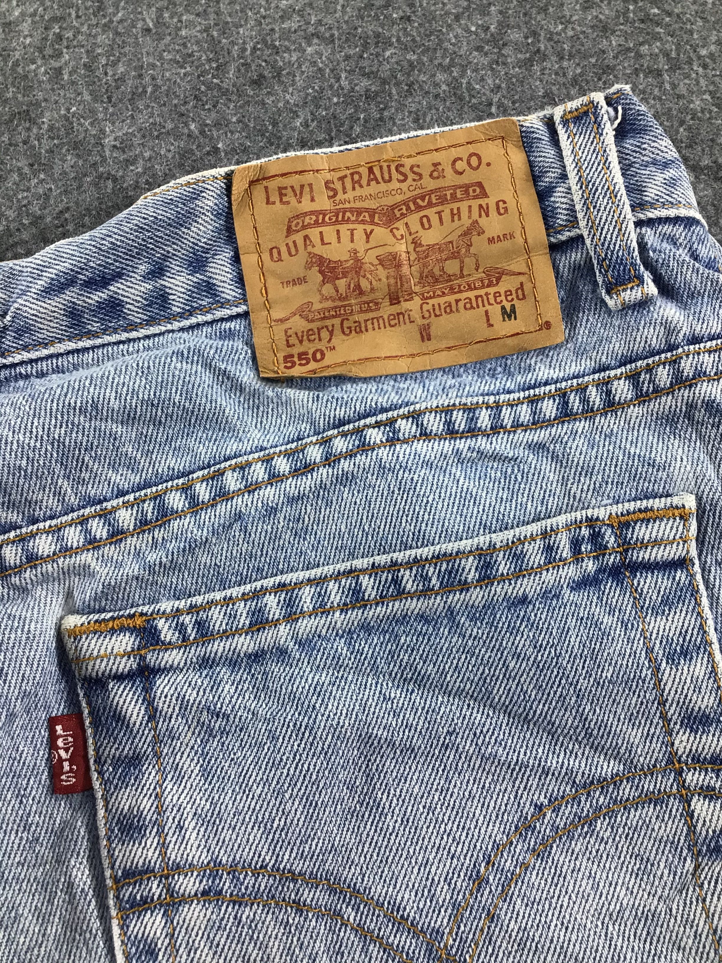 Levi's Vintage Levis 550 Jeans Faded Blue Denim -J580 Size US 34 / EU 50 - 5 Thumbnail