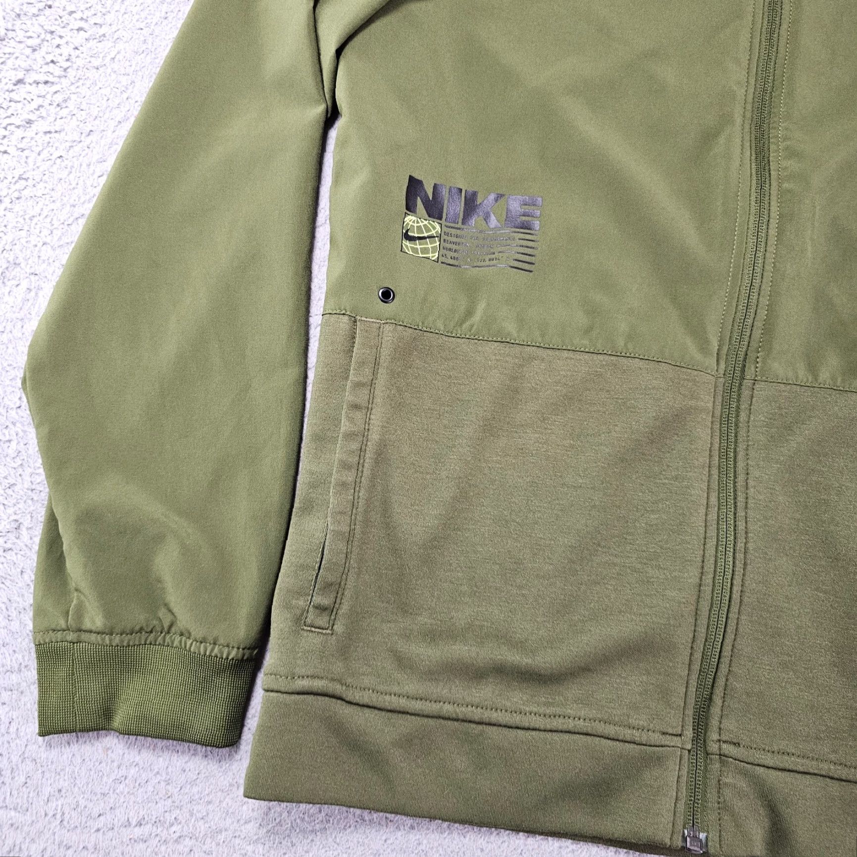 Nike Nike Dri-Fit Full Zip Lightweight Training Jacket Mens Small Olive Green CZ7123 Size US S / EU 44-46 / 1 - 3 Thumbnail