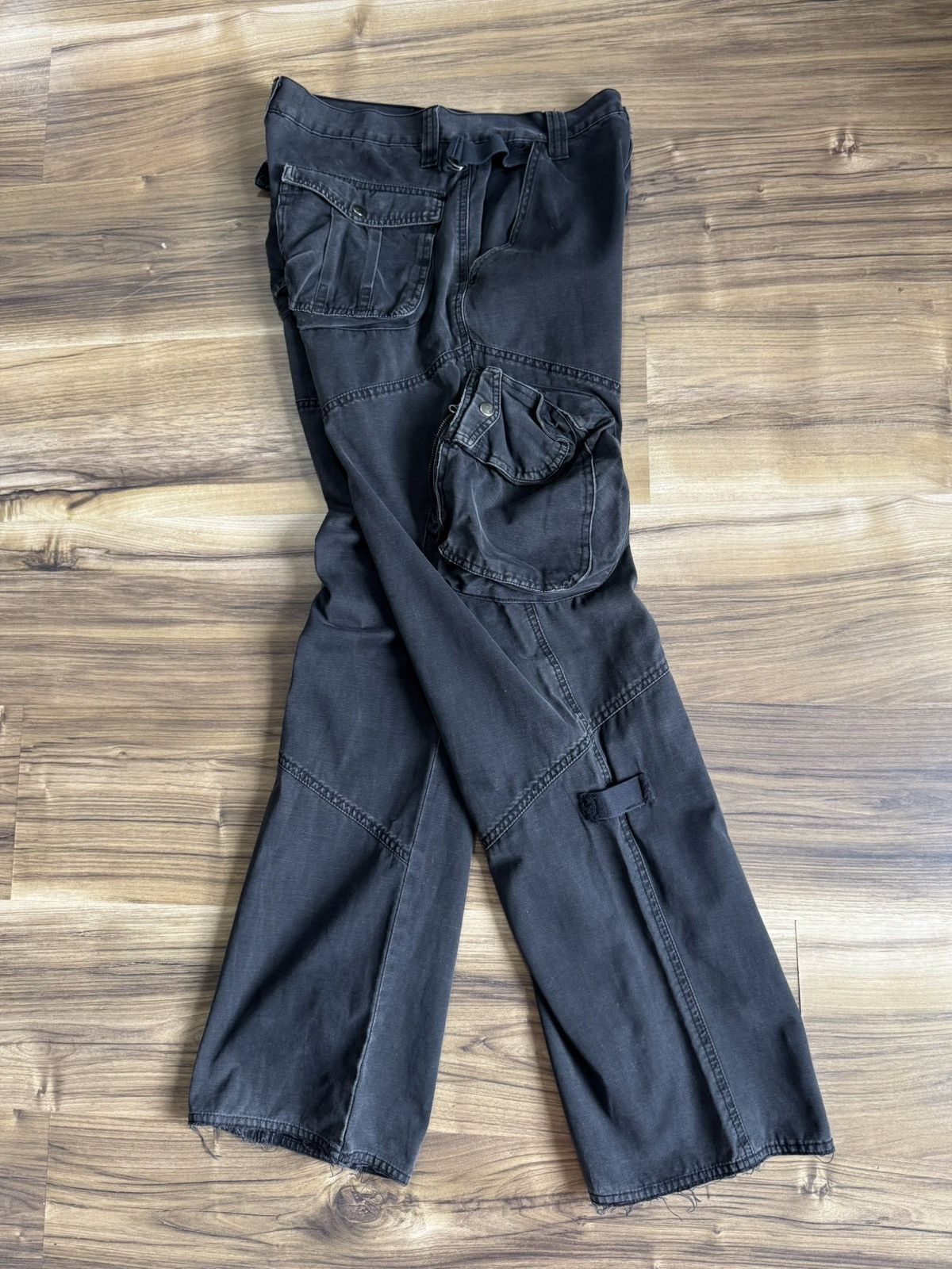 Japanese Brand Vintage Avant Garde Multi Pocket Grey Faded Pants Jeans Size US 31 - 10 Thumbnail
