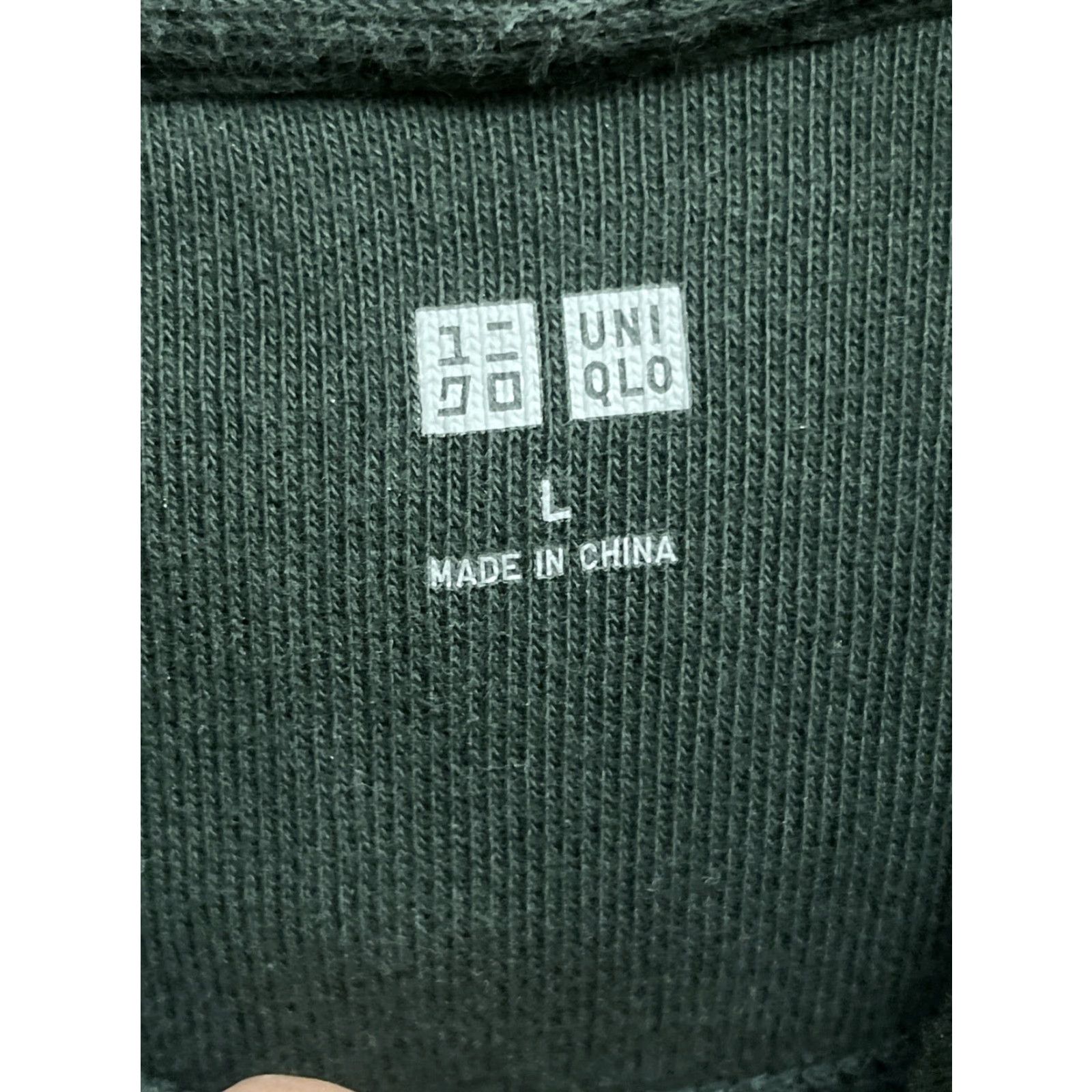 Uniqlo Uniqlo Sweater Pullover Hoodie Solid Green Adult L Shirt Mens Regular Knit Pullover 30 Long Sleeve Cotton Size US L / EU 52-54 / 3 - 3 Thumbnail