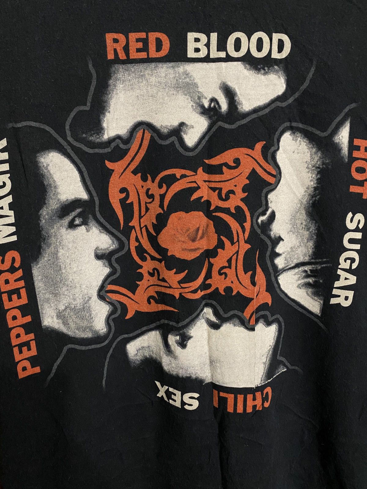 Band Tees Red Hot Chili Peppers Blood Sugar Sex Magik 2016 Y2k tee Size US L / EU 52-54 / 3 - 4 Thumbnail