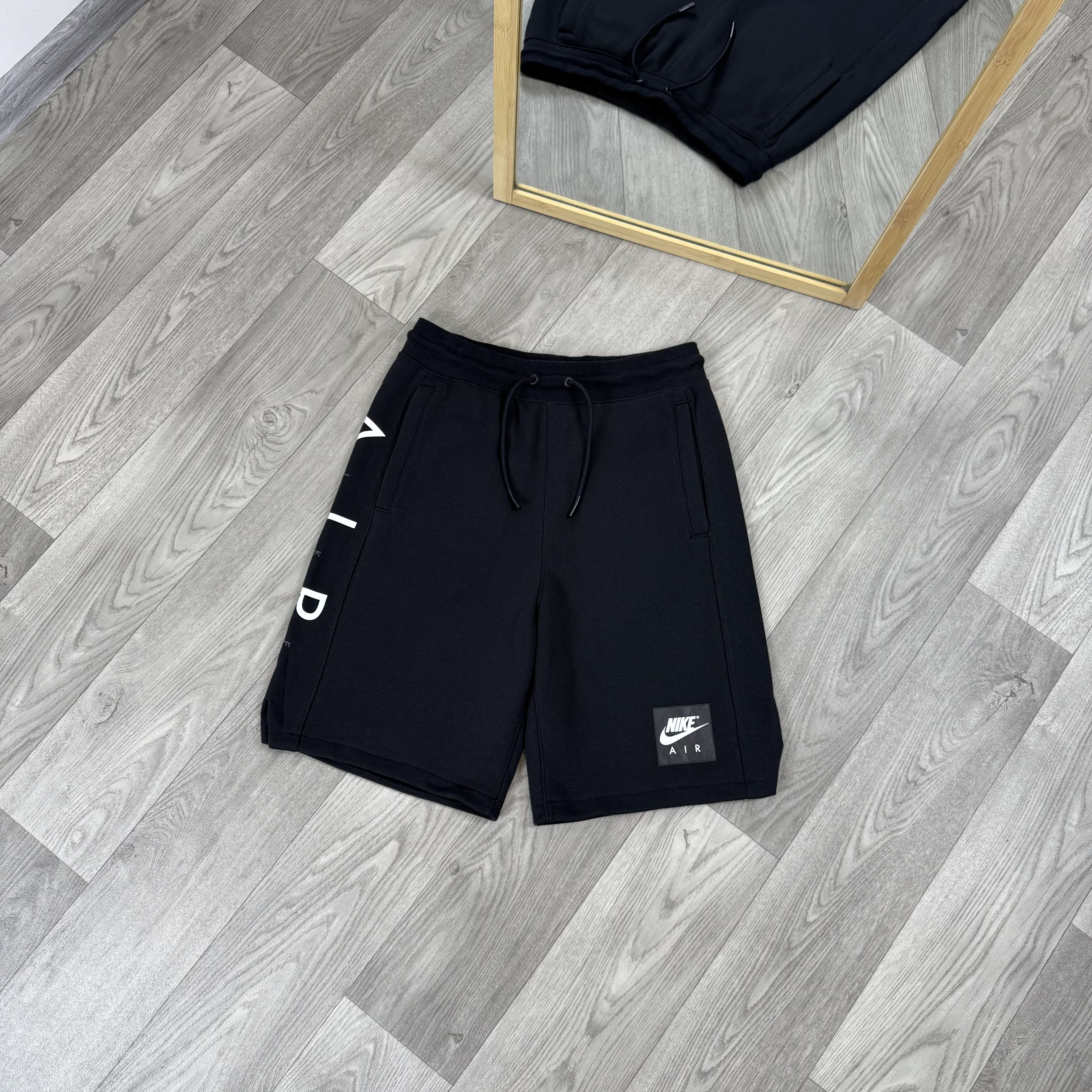 Nike Nike Air Black Shorts Size US 30 / EU 46 - 1 Thumbnail