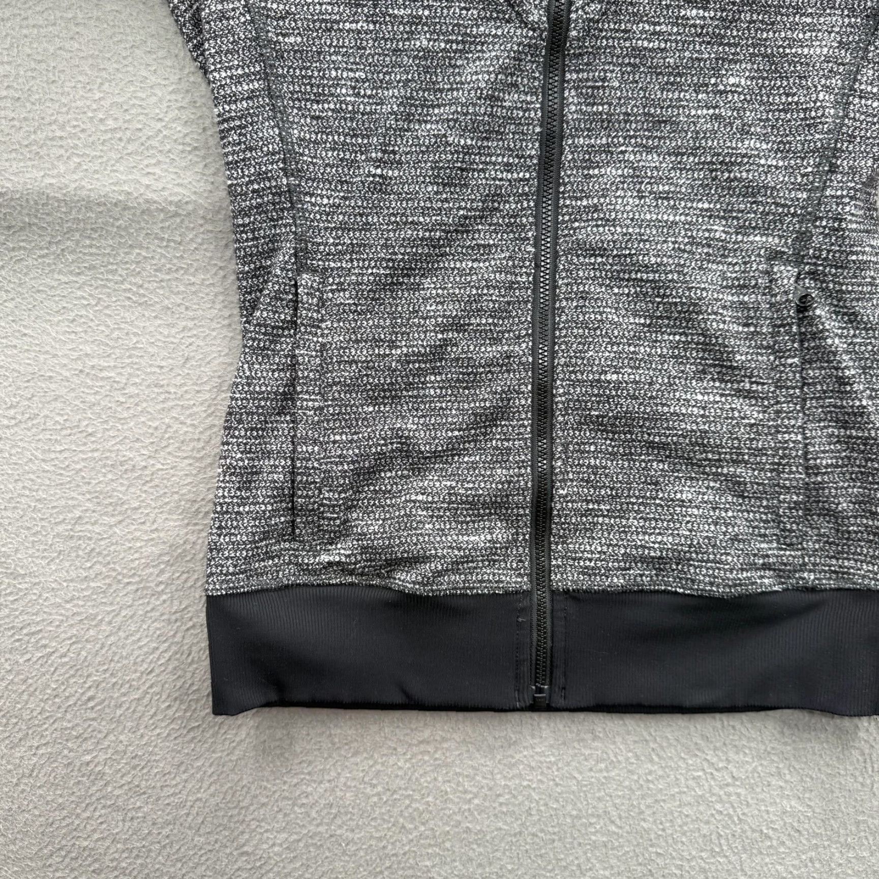 Lululemon Lululemon Jacket Womens 4 Gray Full Zip Knit Track Funnel Neck Running Athletic Size S / US 4 / IT 40 - 6 Thumbnail