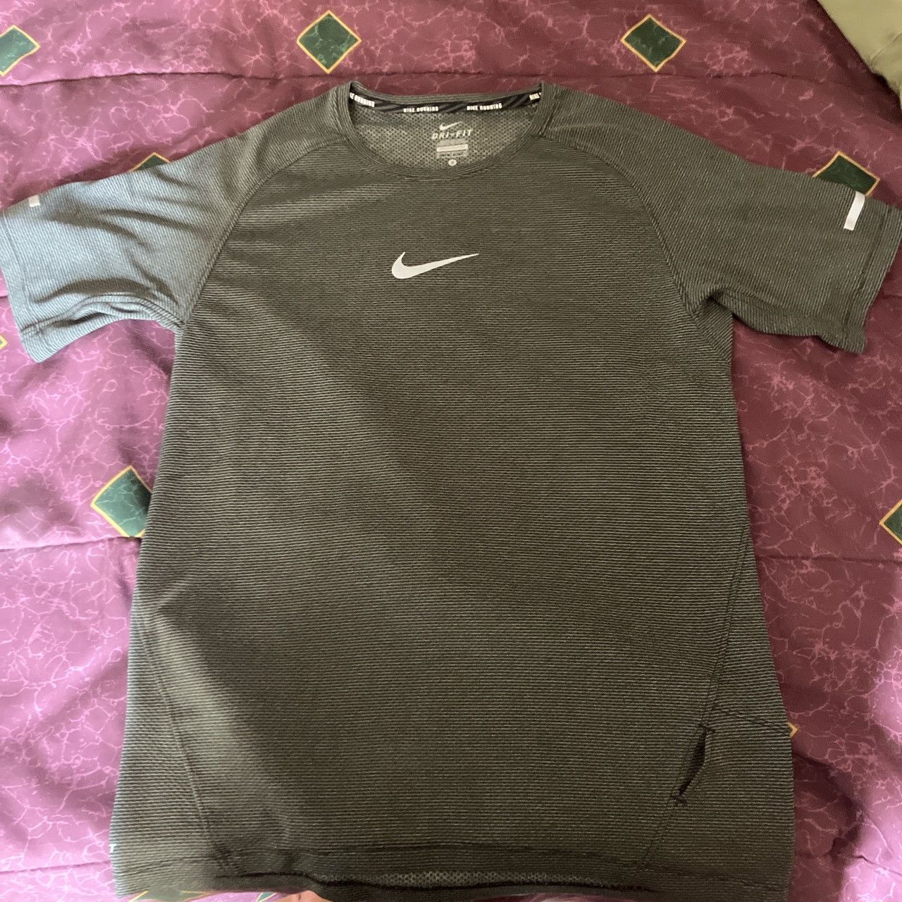 Nike Nike running gray and white size small Size US S / EU 44-46 / 1 - 1 Thumbnail