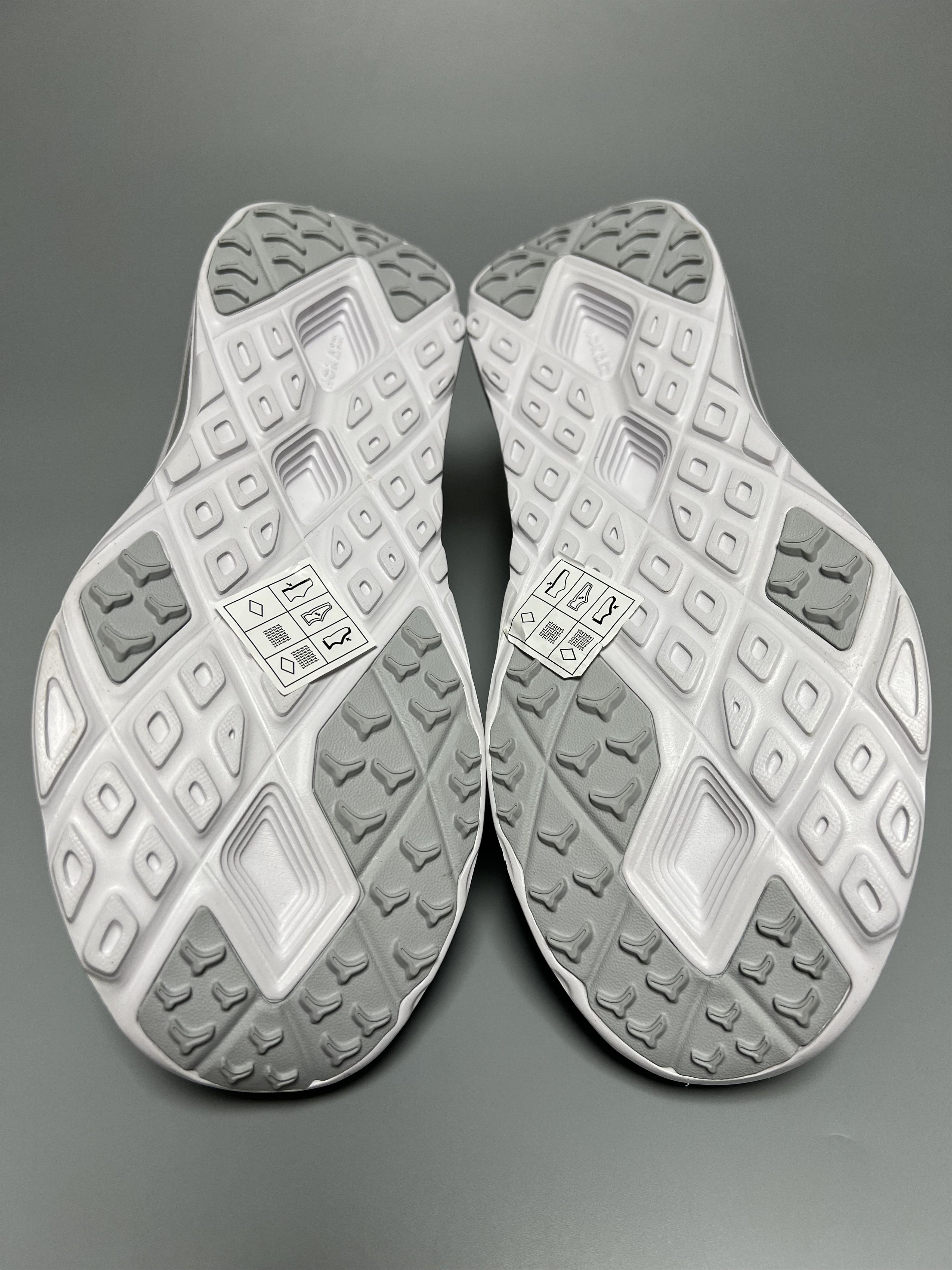 Hoka Hoka Huaka Origins Comfort Walking Shoes Sneakers Travel Size US 10 / EU 43 - 15 Thumbnail