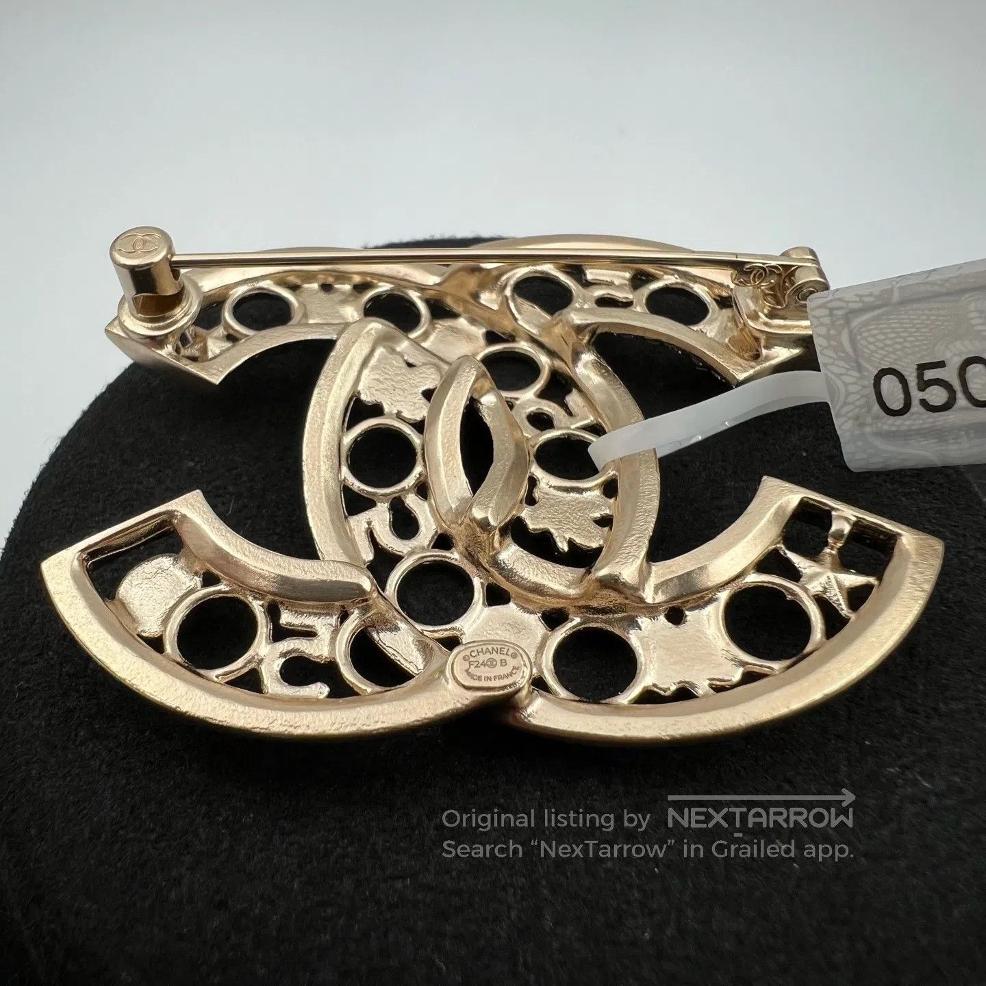 Chanel Chanel Hollow Double-C Flash Diamond Brooch Size ONE SIZE - 5 Thumbnail