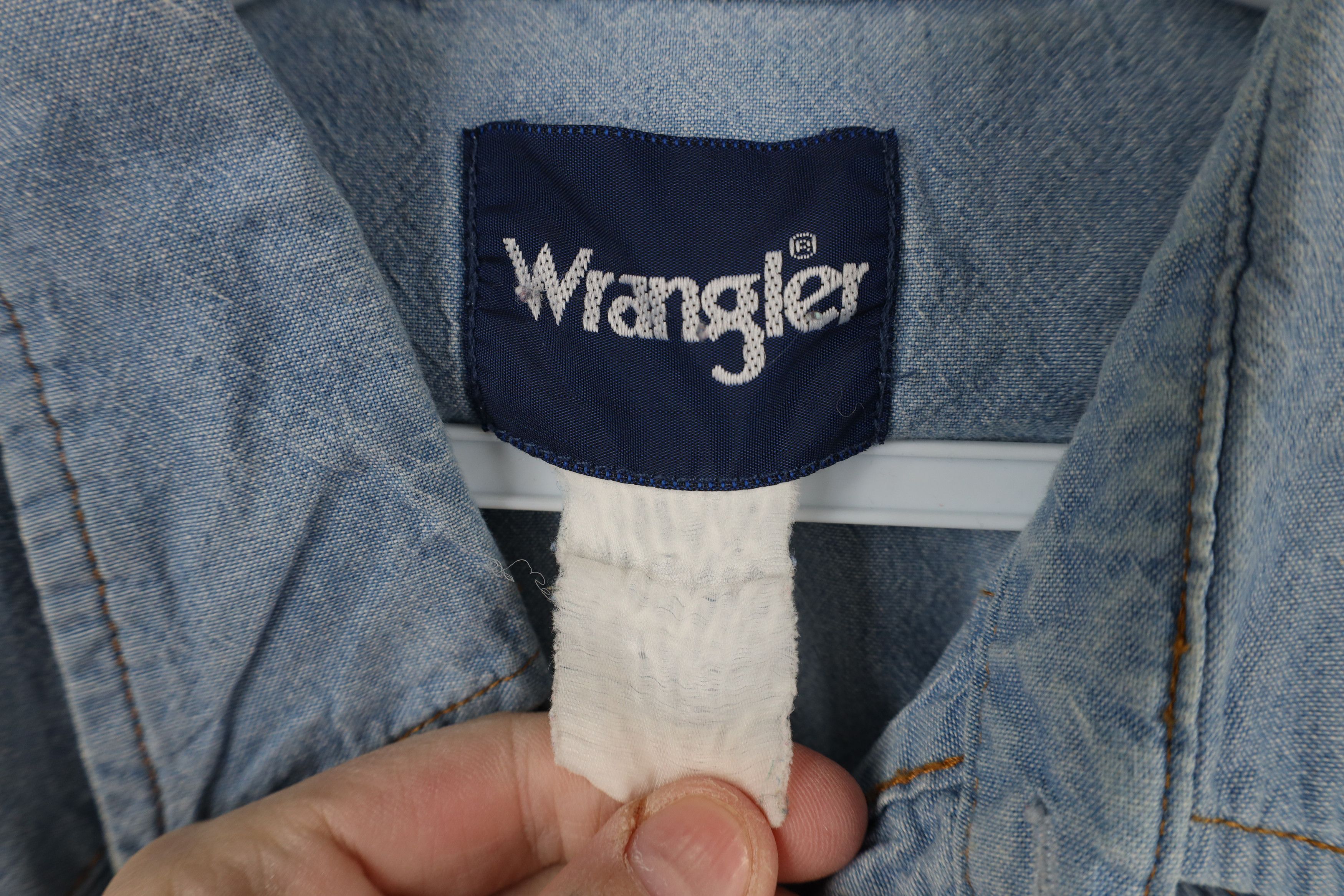Vintage × Wrangler Vintage 90s Wrangler Chambray Cowboy Button Shirt Blue Size US L / EU 52-54 / 3 - 8 Thumbnail