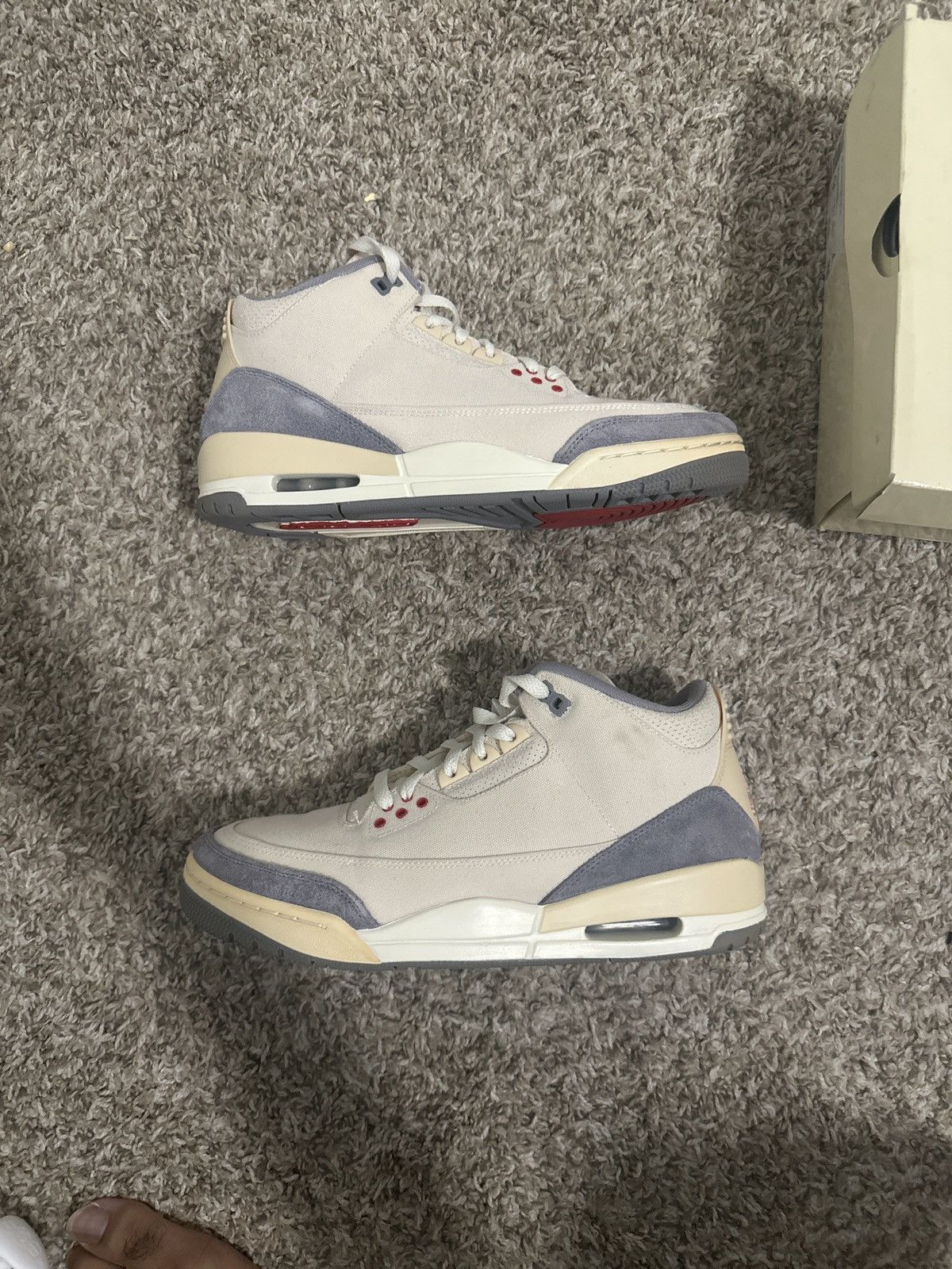 Jordan Brand Air Jordan 3 Retro SE ‘Muslin’ Size US 9.5 / EU 42-43 - 2 Thumbnail