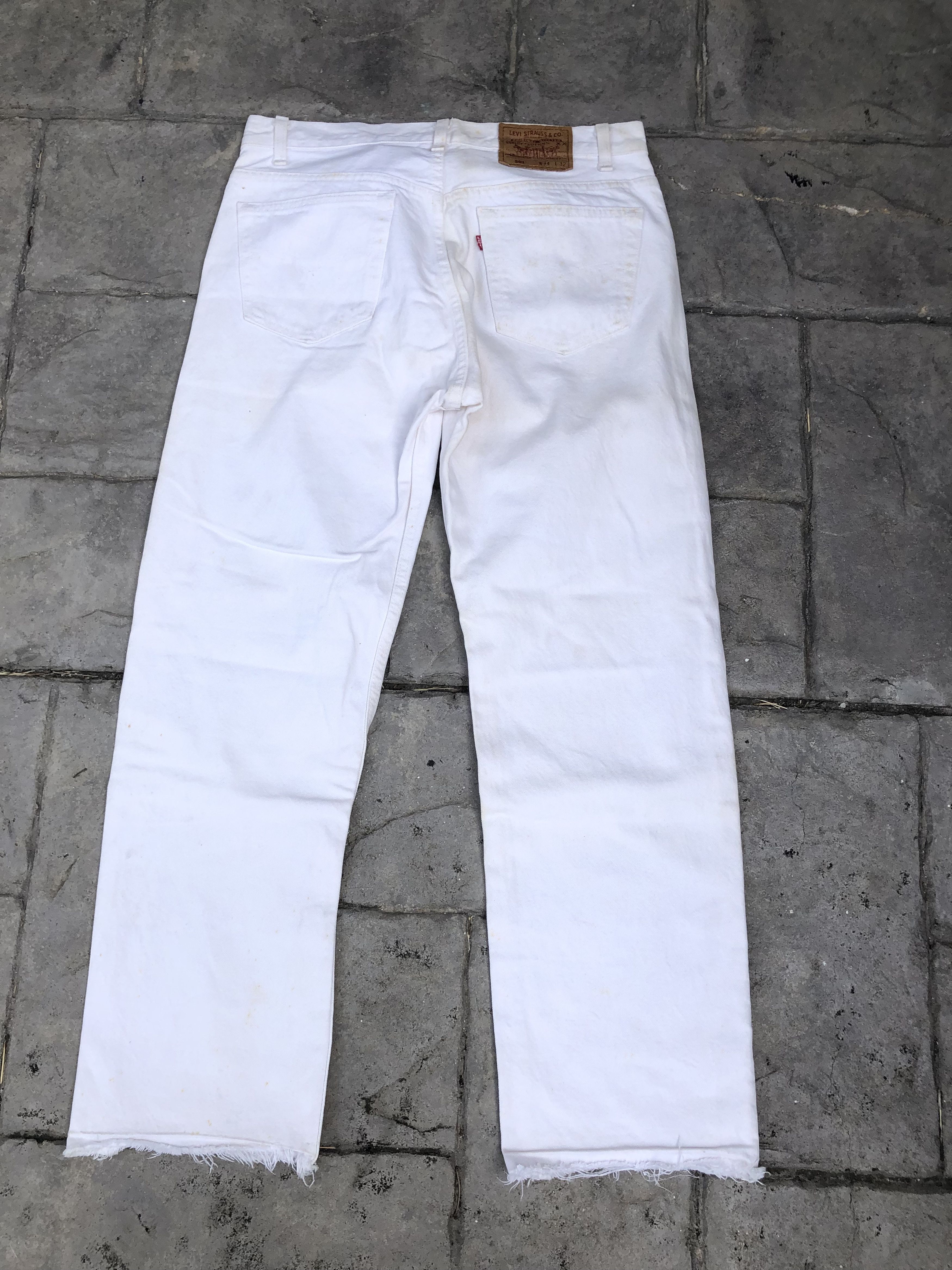 Levi's Vintage Clothing Vintage Distressed Worn Levis 501 White Jeans Size US 33 - 4 Thumbnail