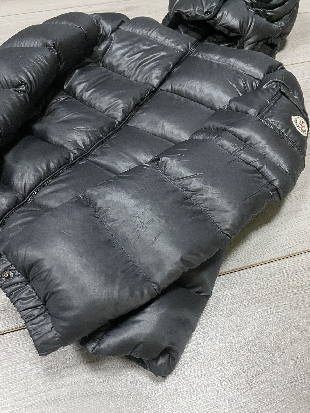 Moncler Moncler Berre Giubbotto puffer down jacket Size S / US 4 / IT 40 - 21 Thumbnail