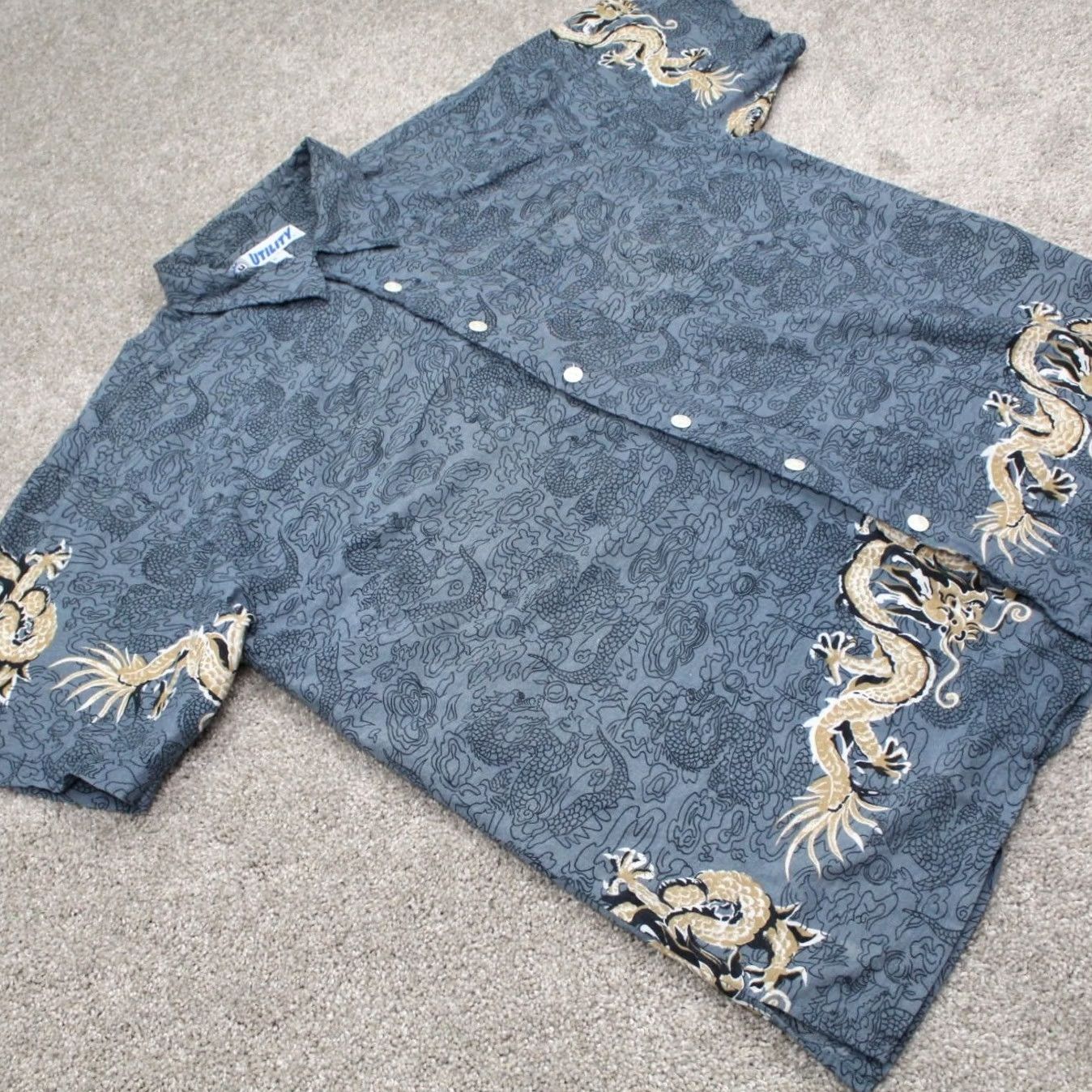 Vintage VINTAGE Utility Shirt Mens XL Blue Dragon Geometric Cotton/Rayon Short Sleeve Button Size US XL / EU 56 / 4 - 7 Thumbnail