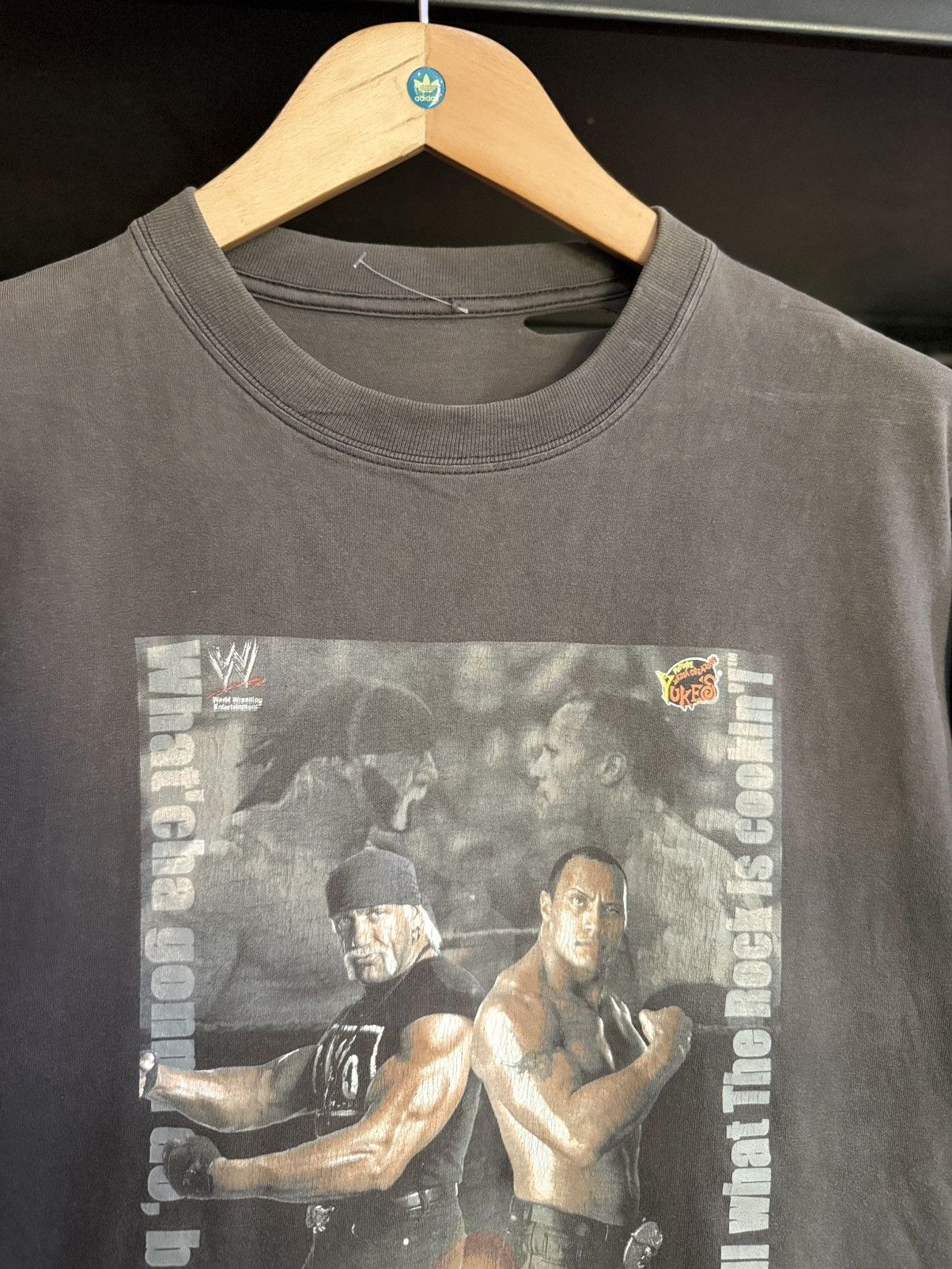 Vintage × WWF Thrashed Vintage 90s Wrestle Mania X8 Hulk hogan The Rock T Size US L / EU 52-54 / 3 - 3 Thumbnail