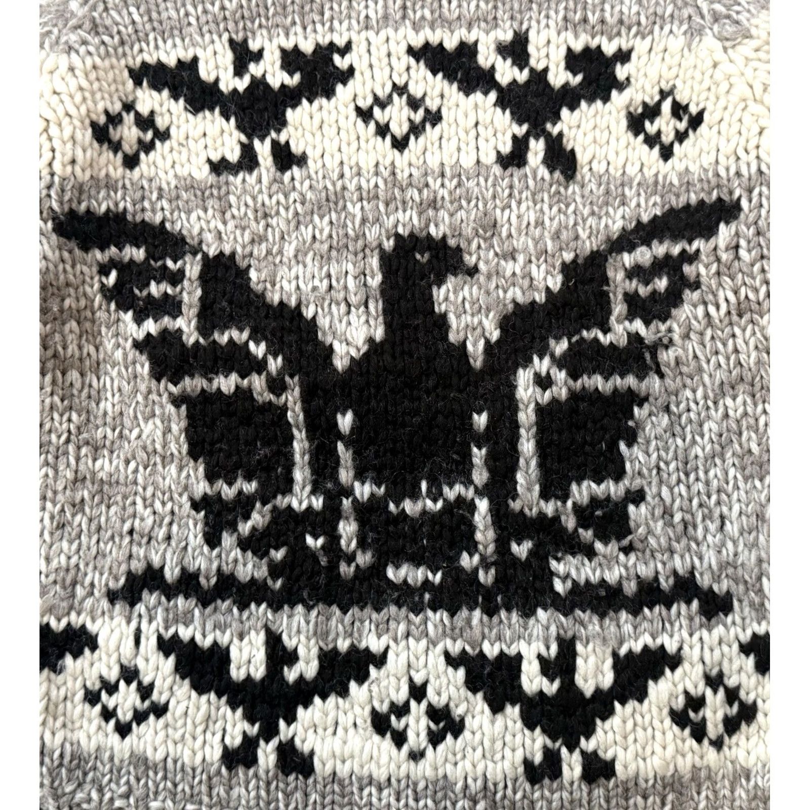 Vintage VINTAGE Longhouse Sweater Cowichan Thunderbird Large Canada Big Lebowski Mens Size US L / EU 52-54 / 3 - 4 Thumbnail